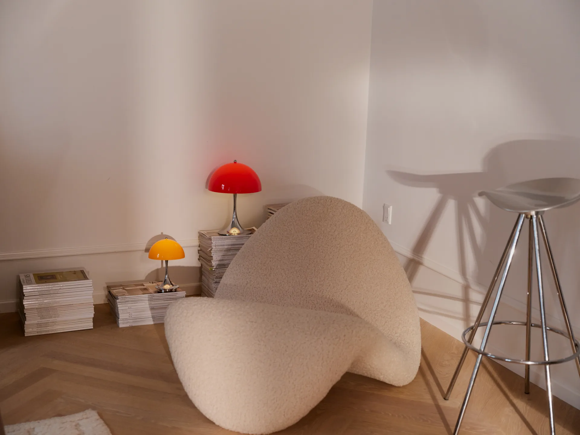 Panthella 250 portabel Tischleuchte V3, Original Opal Red Louis Poulsen