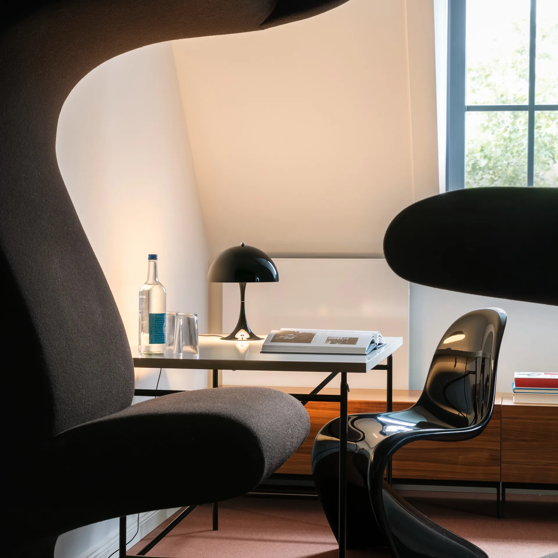 Panthella 250 Tischleuchte, Schwarz Louis Poulsen