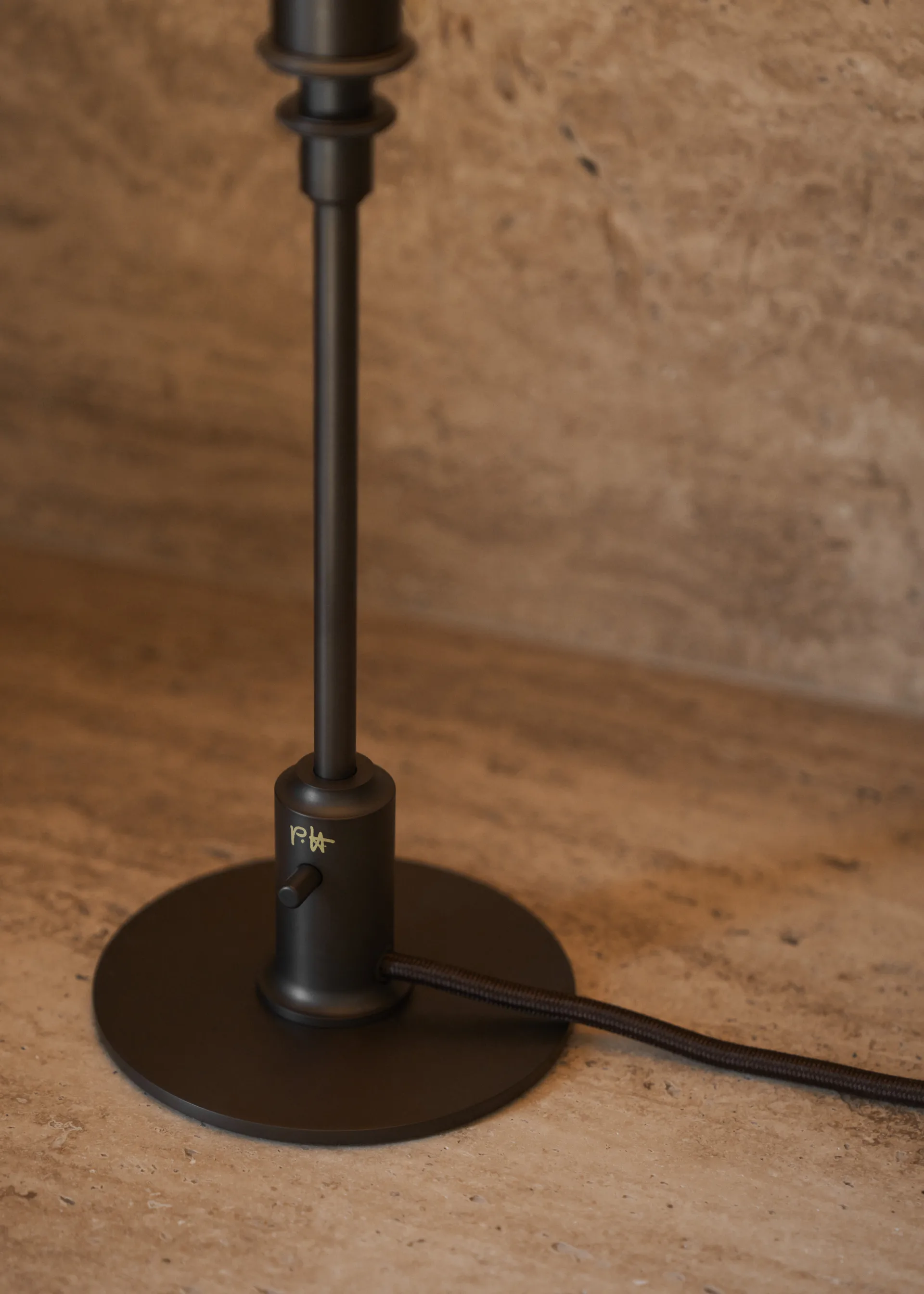 PH 2/1 Tischleuchte, Dusty terracotta Louis Poulsen