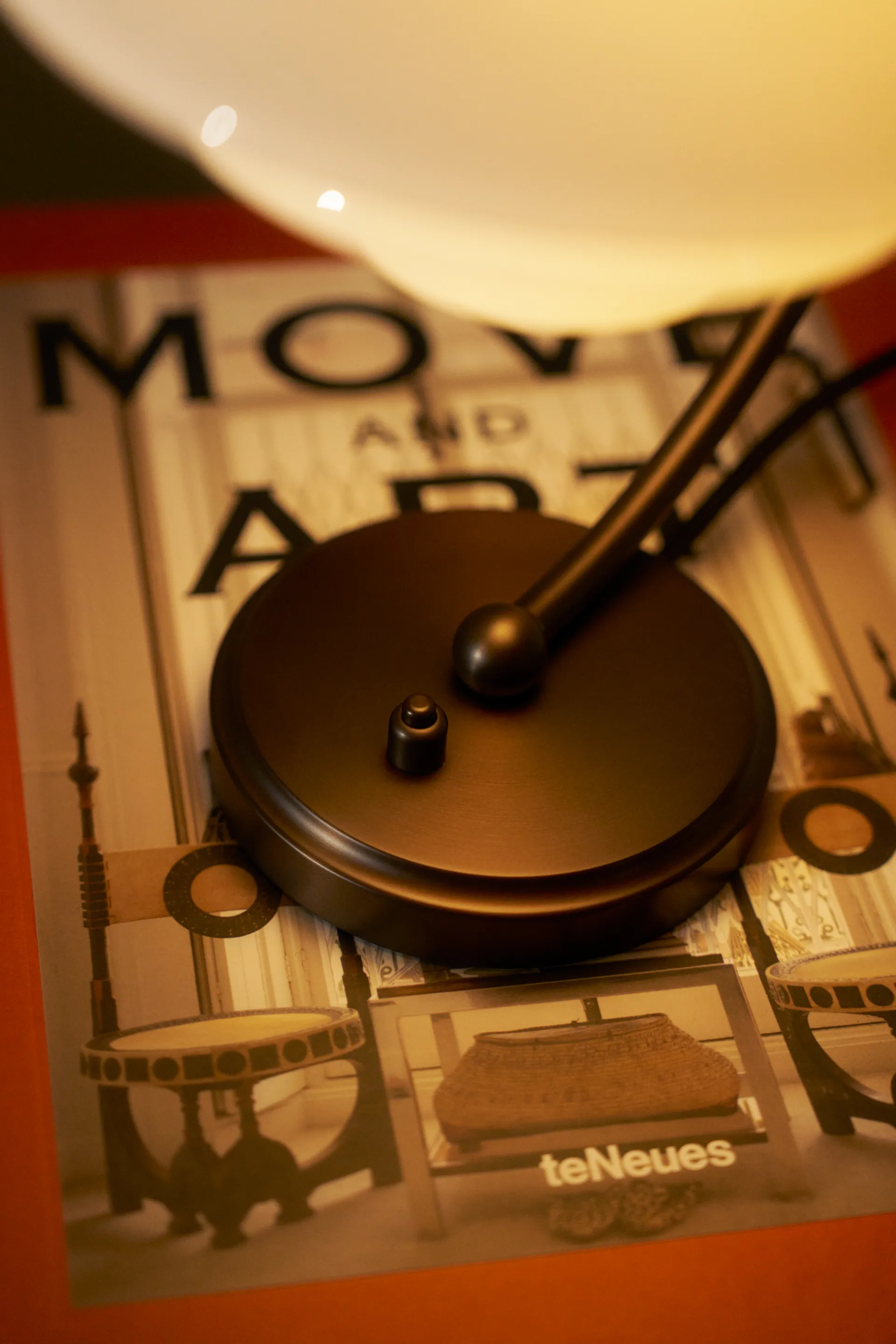 PH 2/2 Luna Tischleuchte, Aged brass-Opalglas Louis Poulsen