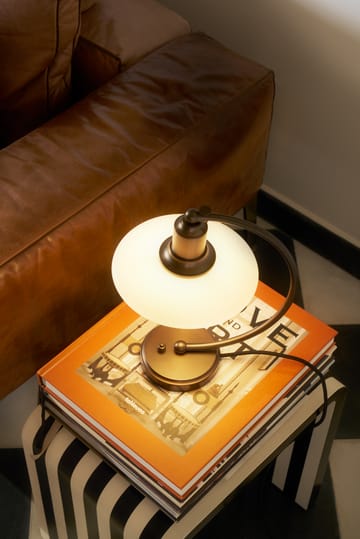 PH 2/2 Luna Tischleuchte - Aged brass-Opalglas - Louis Poulsen