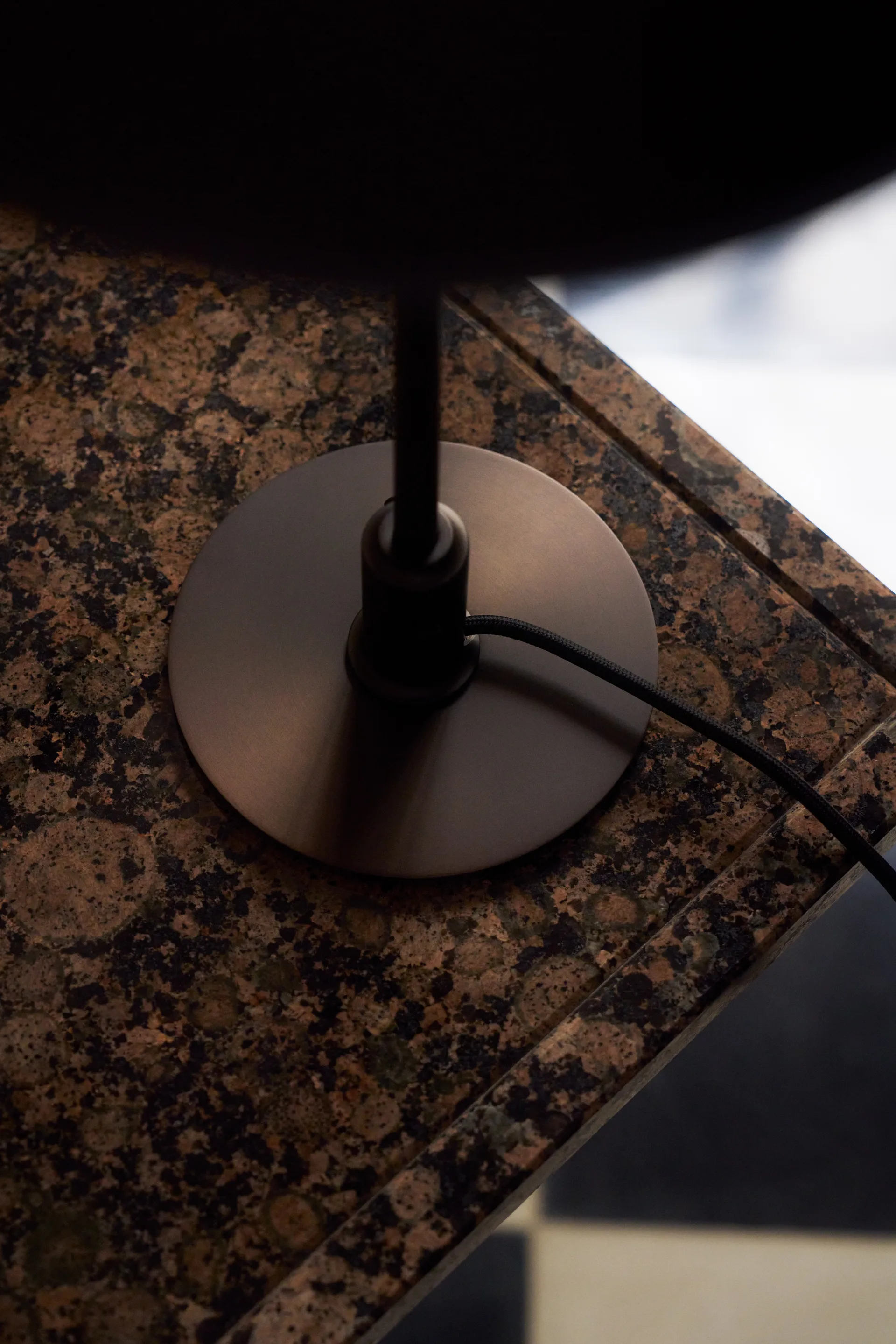 PH 3/2 Luna Tischleuchte, Aged brass-opalglas Louis Poulsen