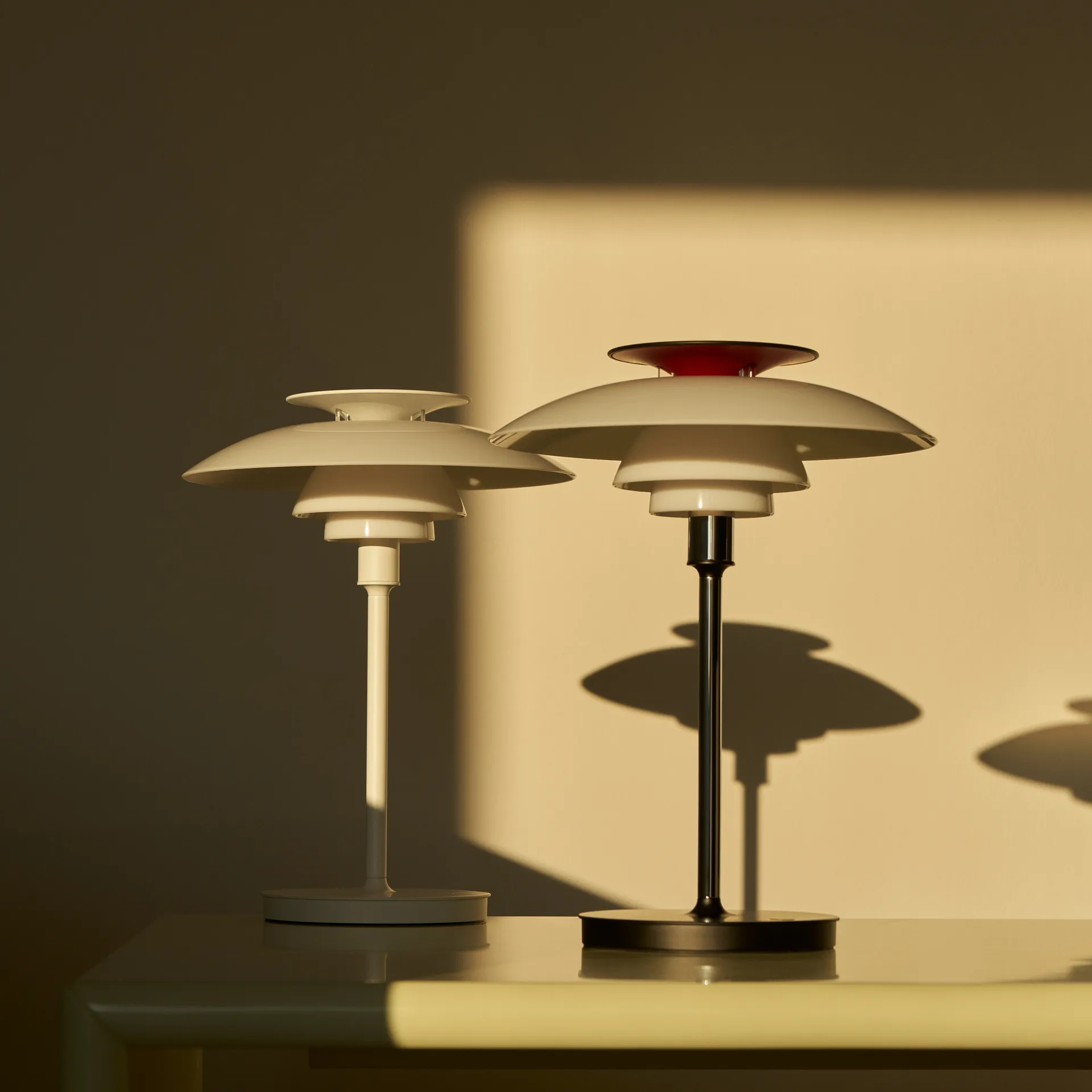 PH 80 portabel Tischleuchte, Weiß Opal, verchromt Louis Poulsen