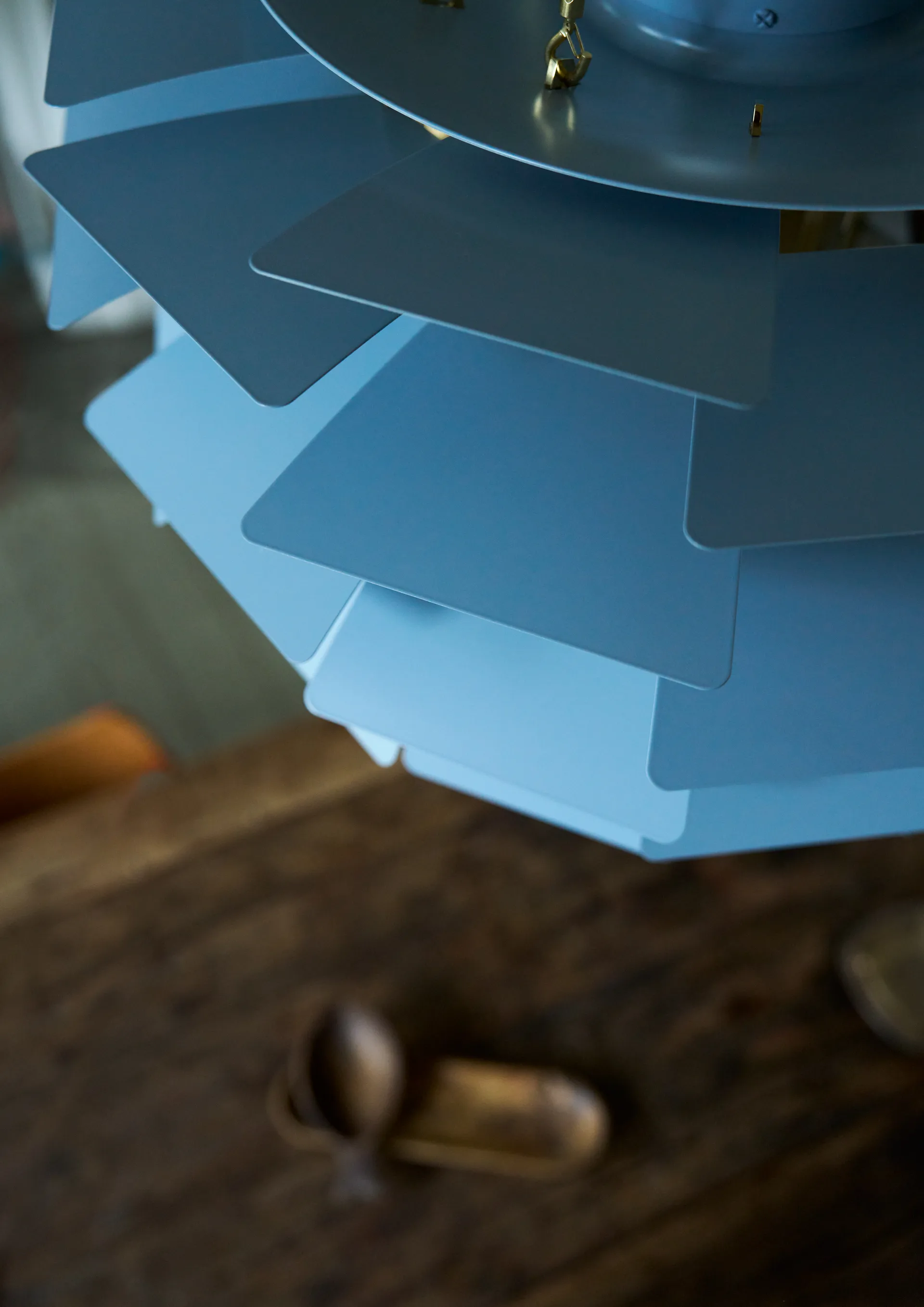 PH Artichoke Pendelleuchte Ø60cm, Dusty blue-brass metallised Louis Poulsen