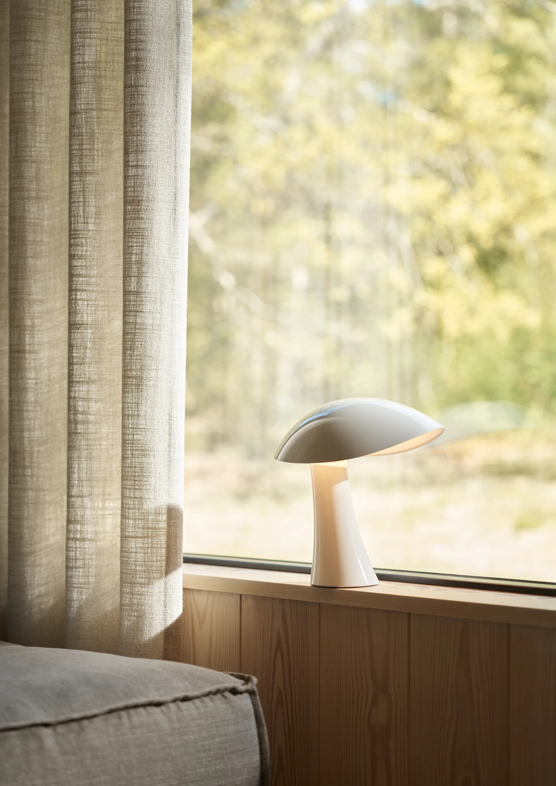 Rumee 220 portabel Tischleuchte, Cloud White Louis Poulsen