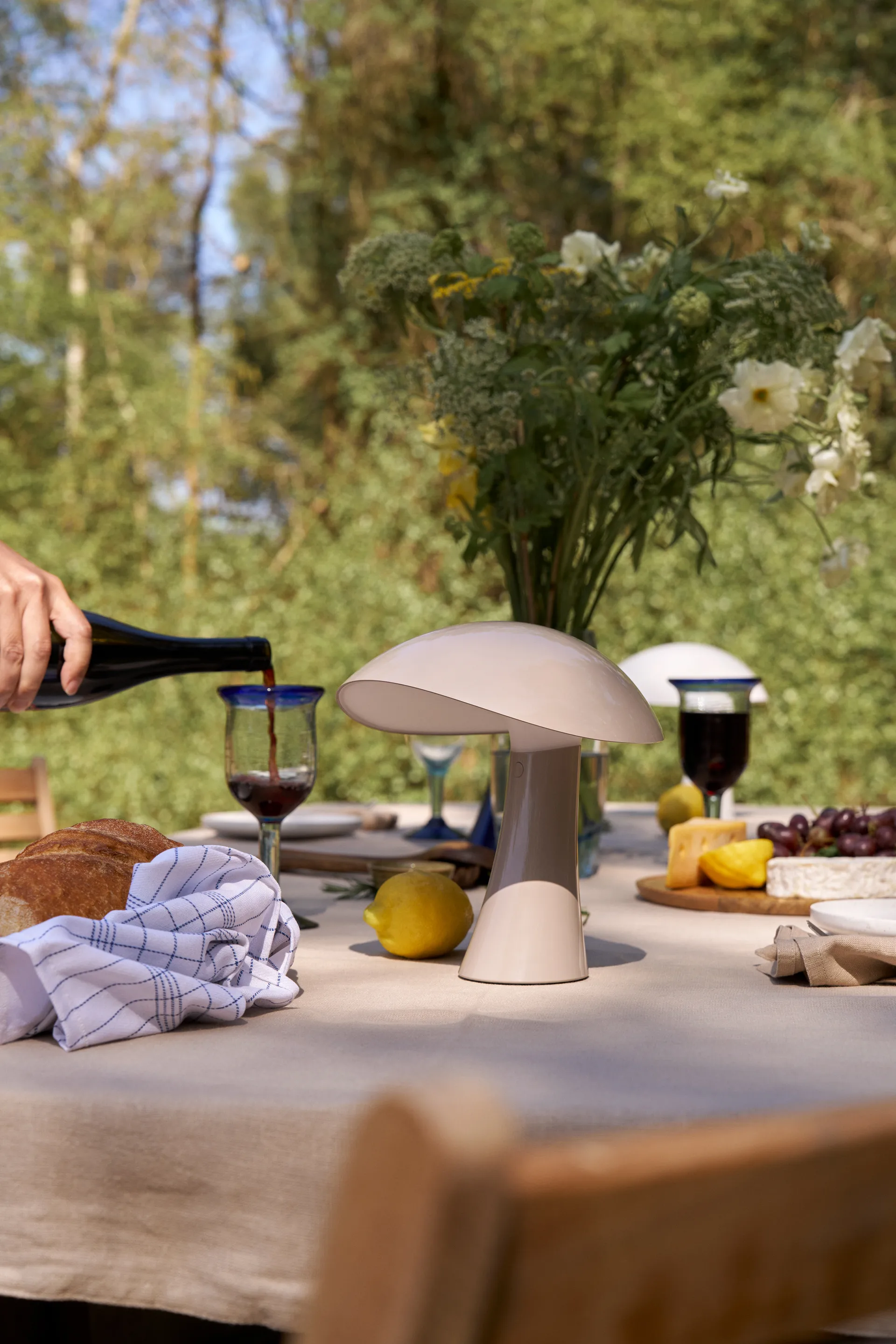 Rumee 220 portabel Tischleuchte, Earth Grey Louis Poulsen