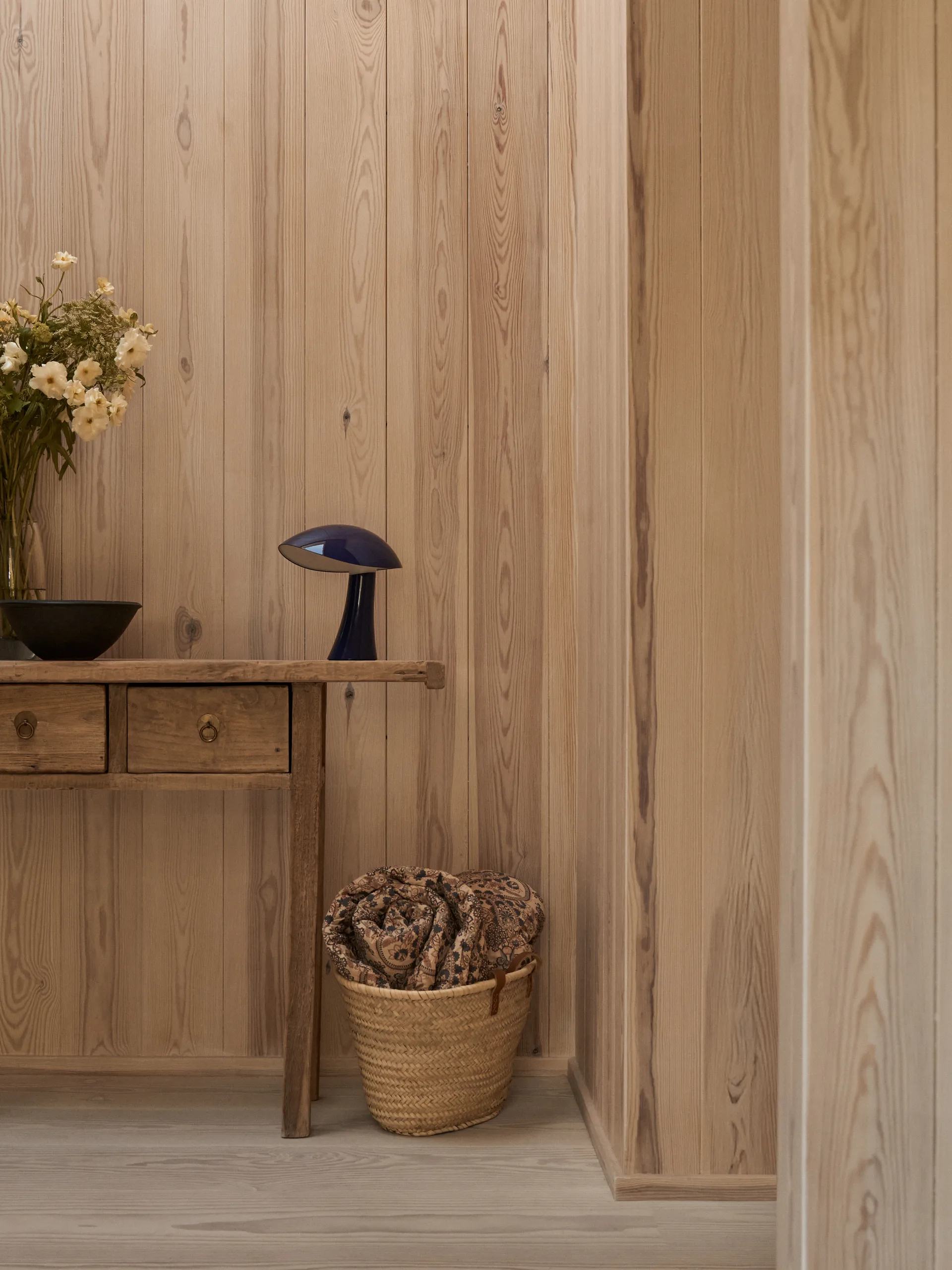 Rumee 220 portabel Tischleuchte, Night Blue Louis Poulsen