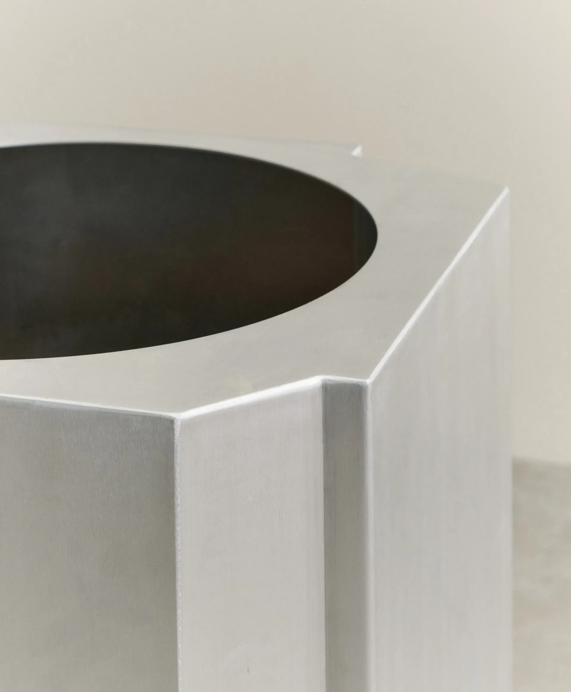 Funki Topf L 52 cm, Brushed Aluminium Louise Roe