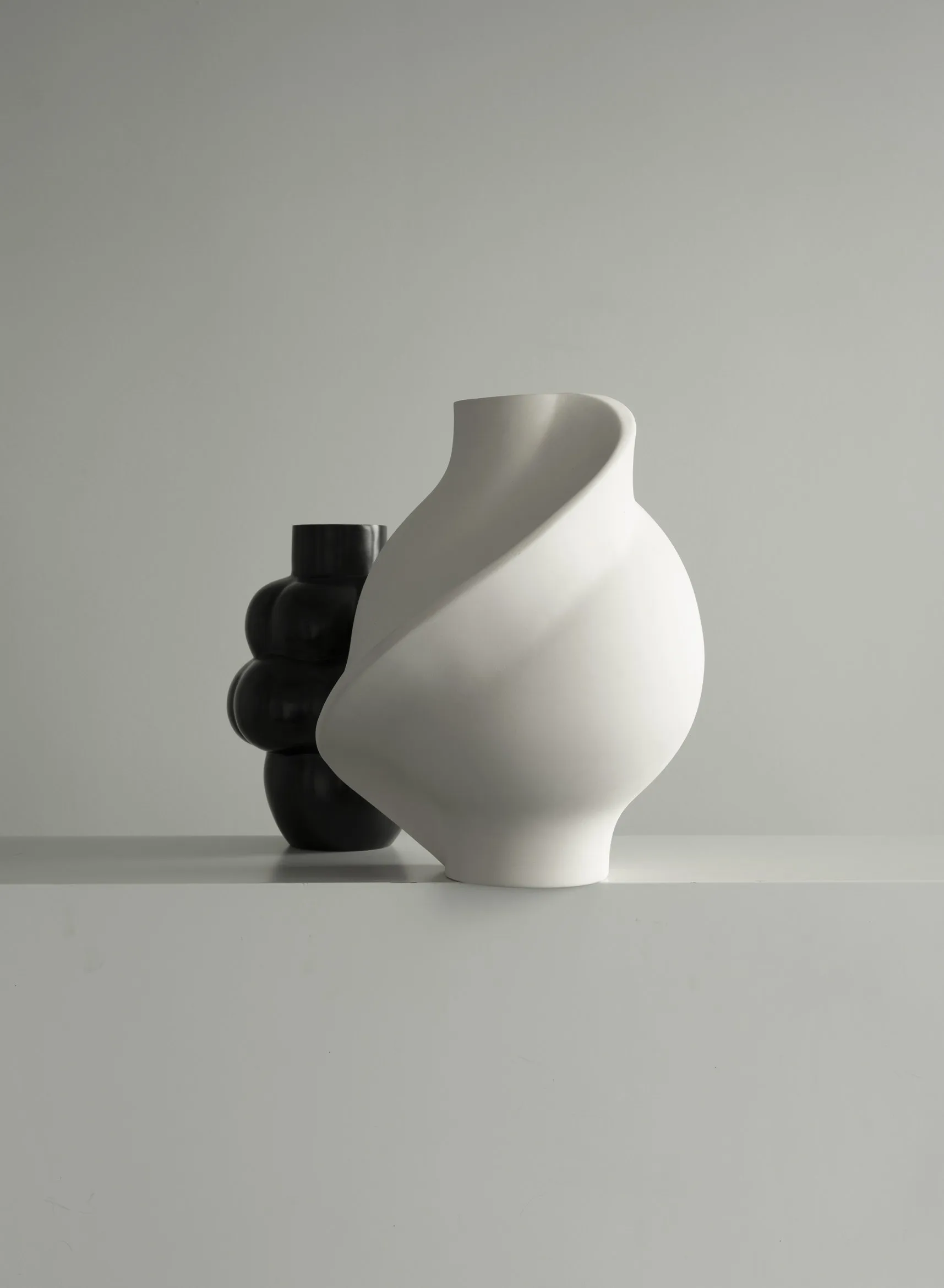 Pirout Vase 02 42cm, Raw White Louise Roe