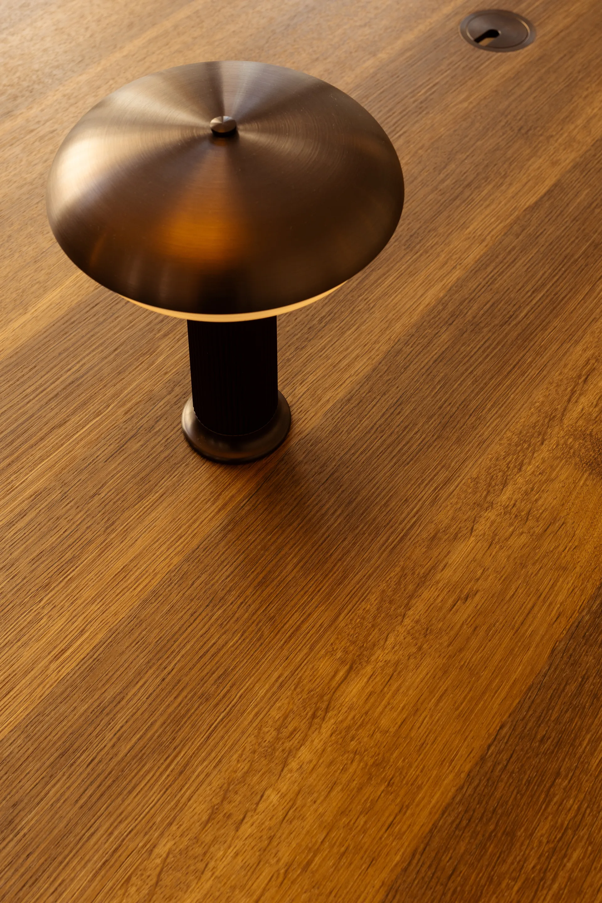 Noote Tischleuchte tragbar, Bronze LYFA