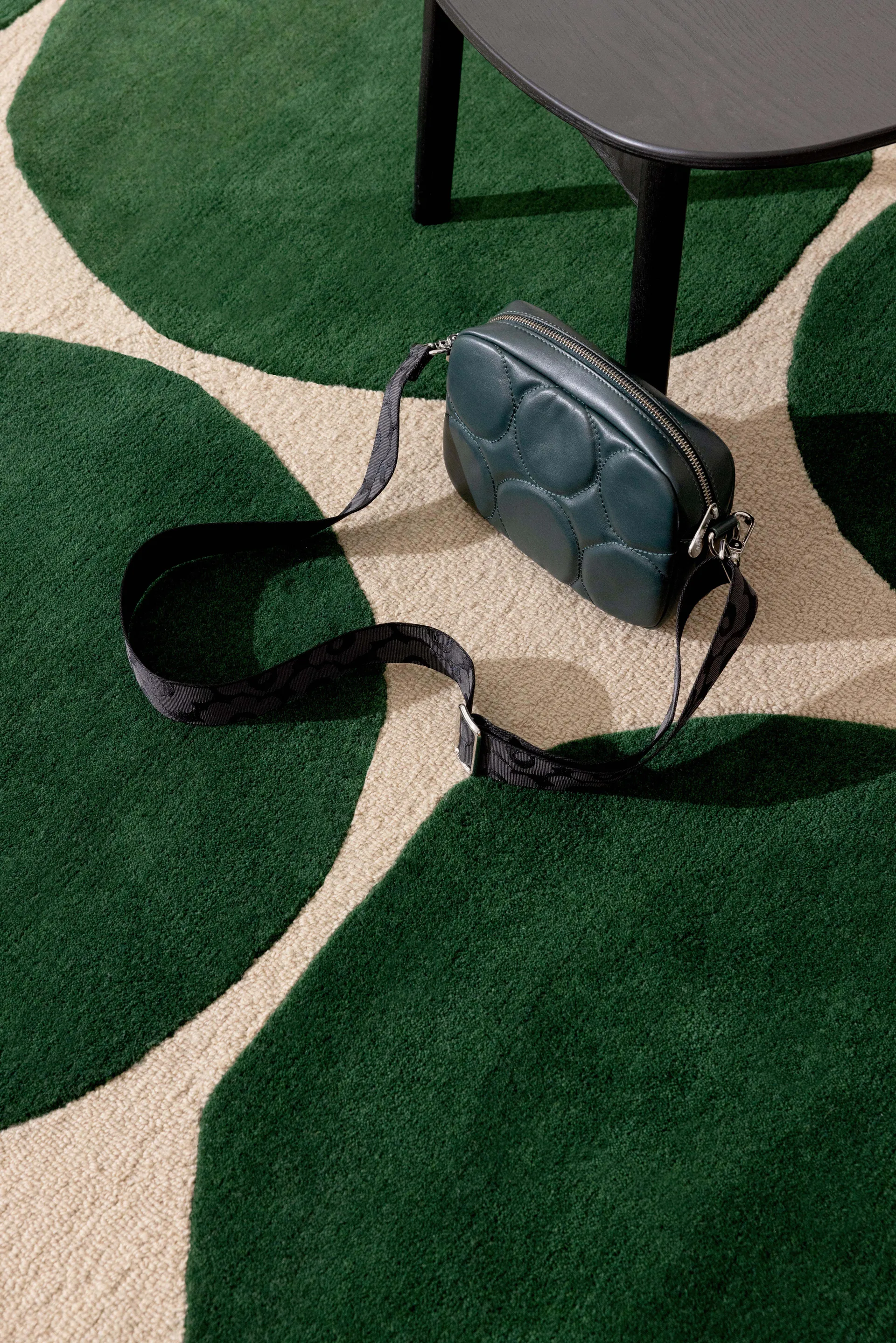 Isot Kivet Wollteppich, Green, 140x200 cm Marimekko