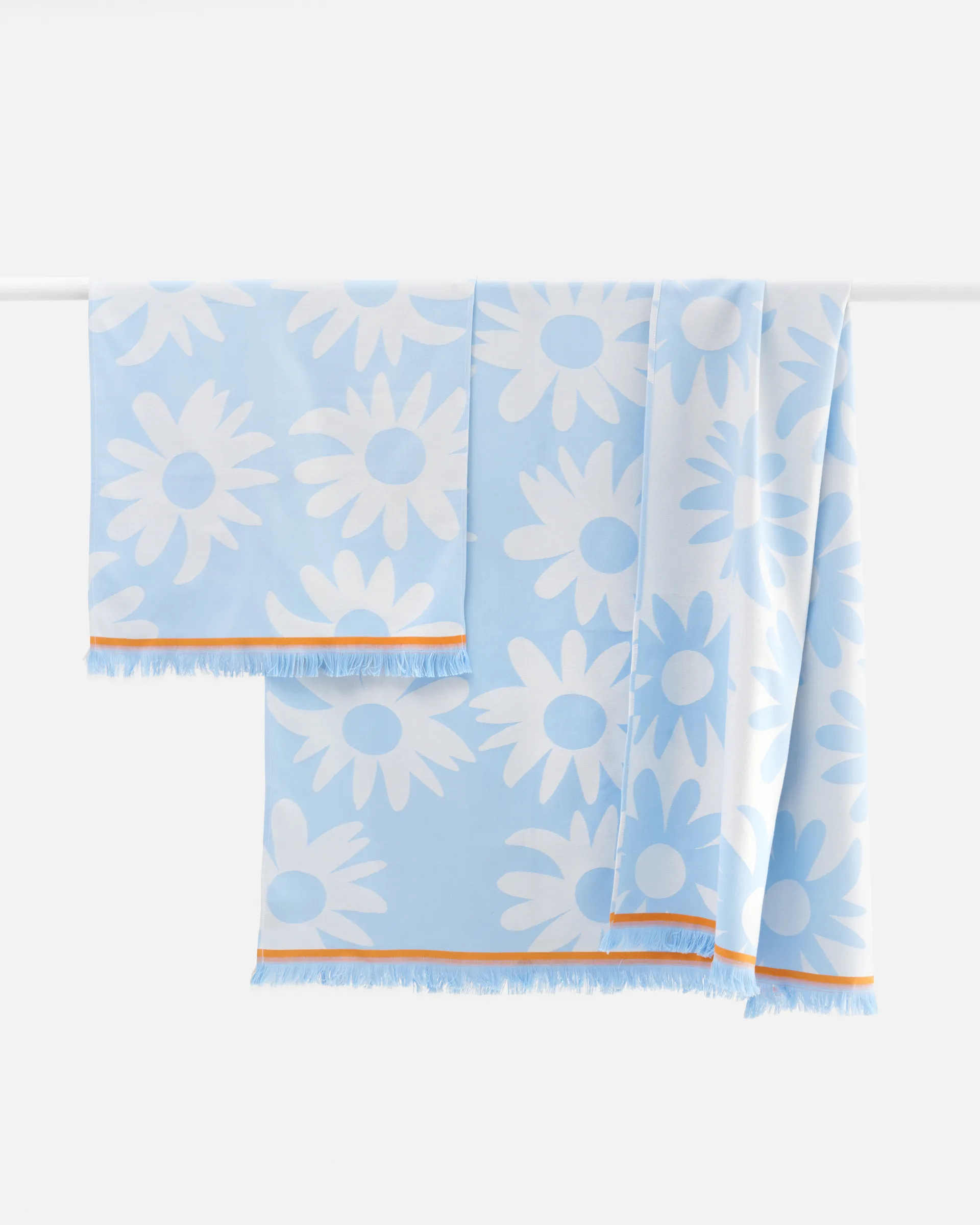 Rakastaa ei rakasta Hamam Badetuch 91x165 cm, Orange-Off-white-light blue Marimekko