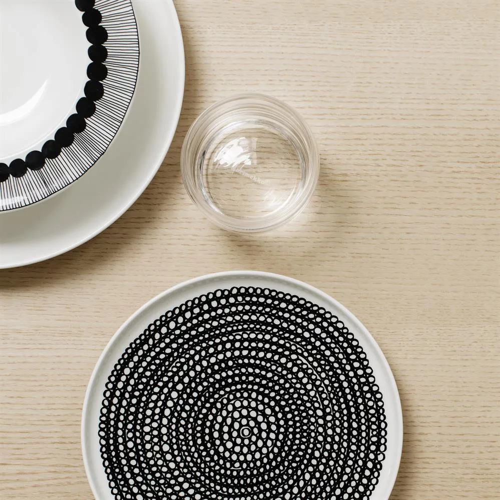 Räsymatto Teller 20cm 6er Pack Schwarz kleine Punkte,  Marimekko