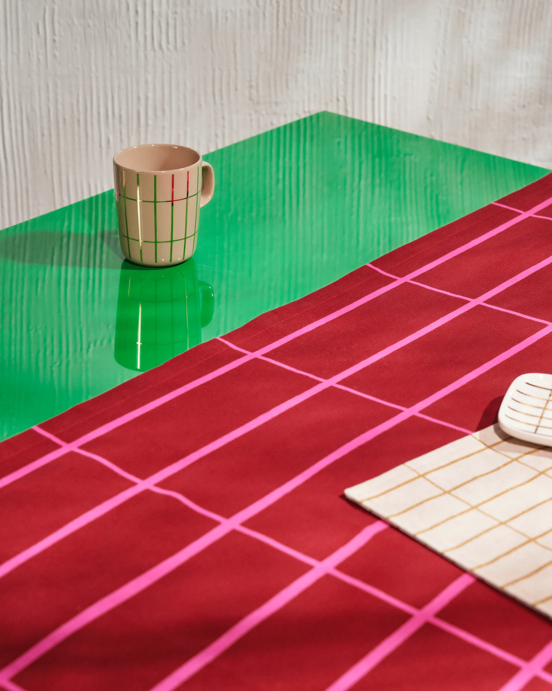 Tiiliskivi metal Tasse 25 cl, Beige-Gold Marimekko