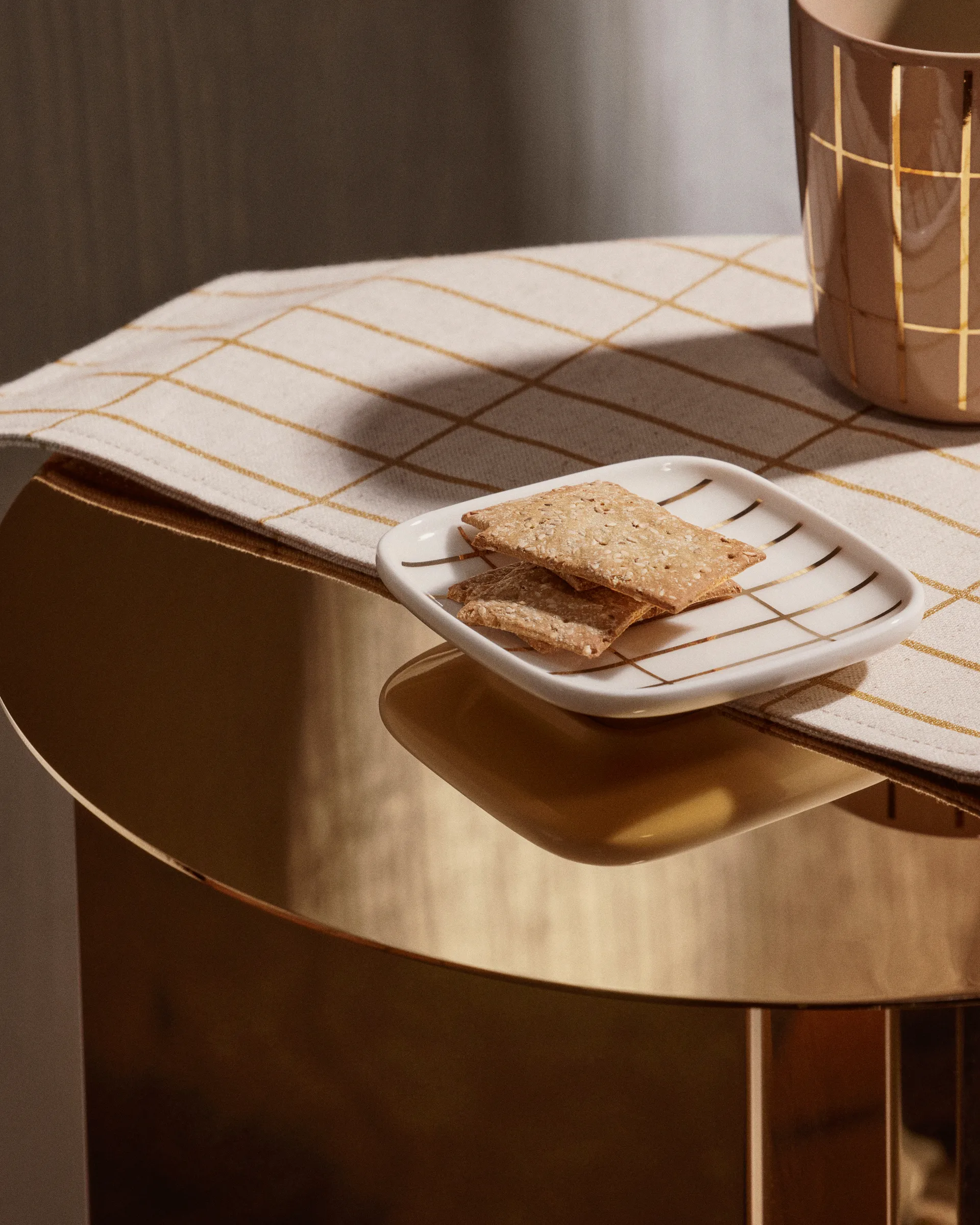 Tiiliskivi metal Tasse 25 cl, Beige-Gold Marimekko