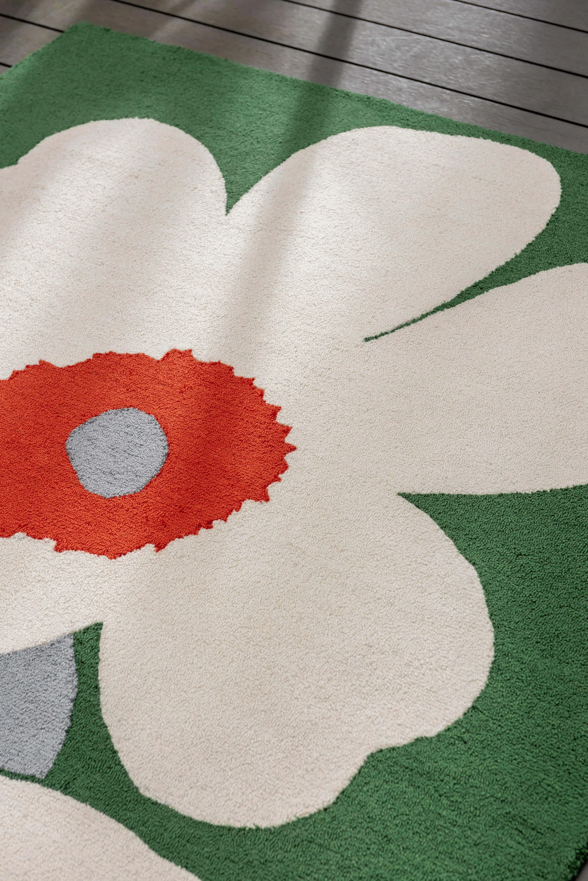 Unikko 60-Jahre-Jubiläum getufteter Kunststoffteppich, 140x200 cm Marimekko