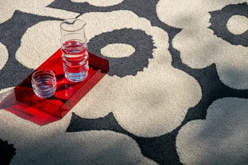 Unikko Outdoor-Teppich - Charcoal-white, 200x280 cm - Marimekko