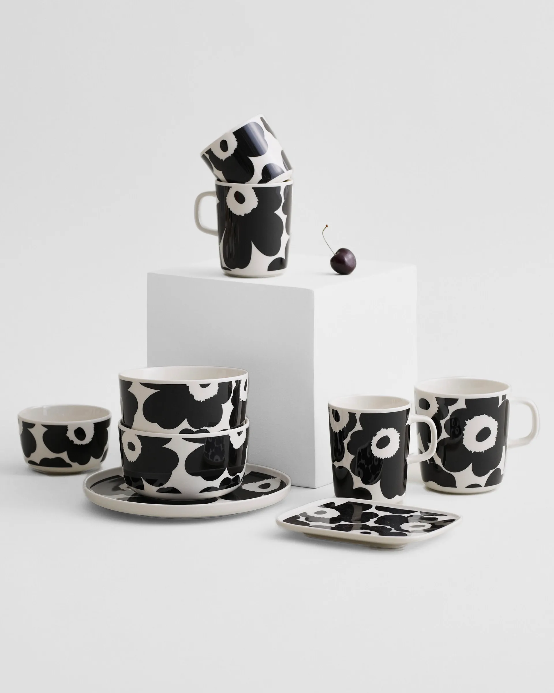 Unikko Tasse 25 cl, Weiß-schwarz Marimekko