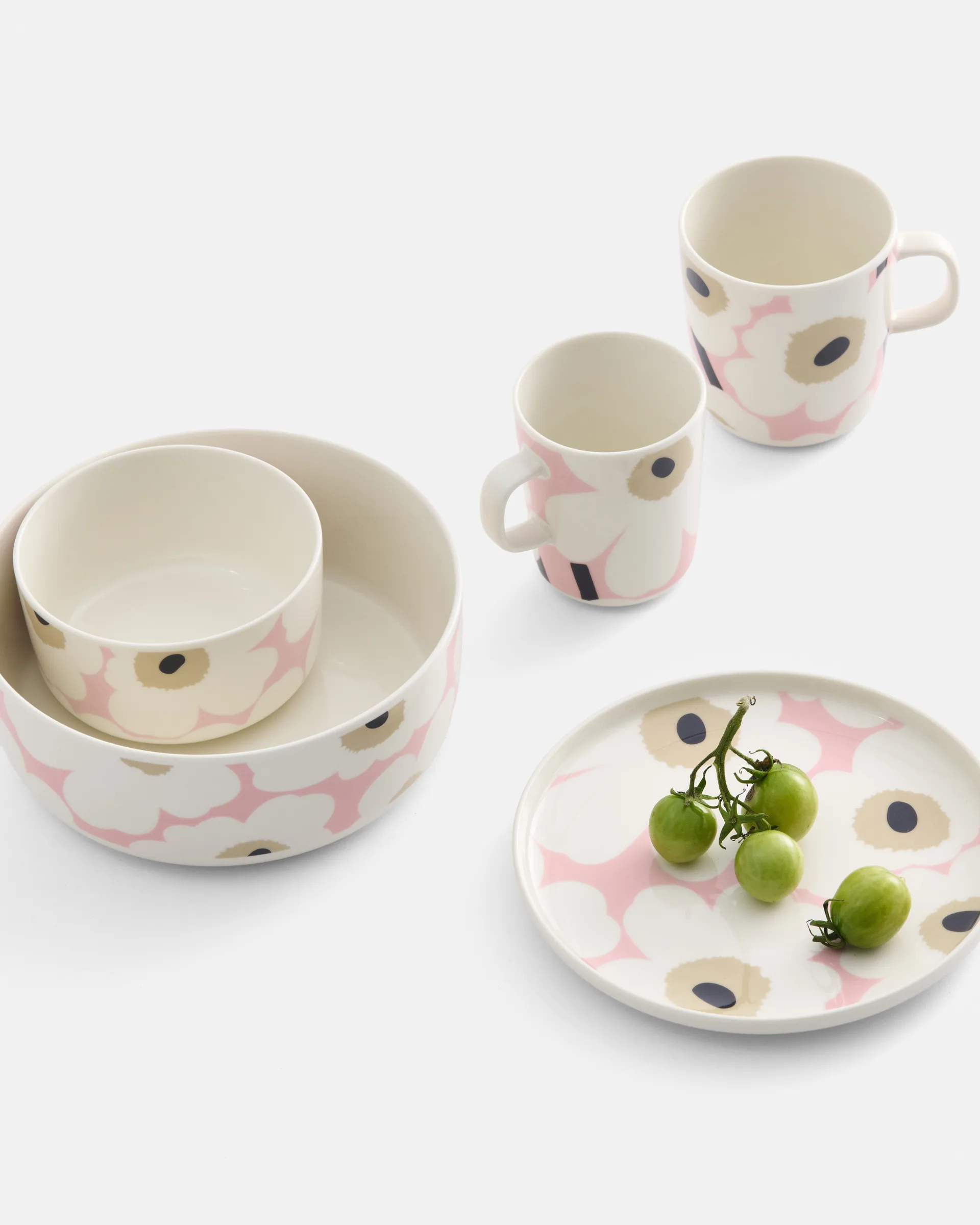 Unikko Teller Ø20cm, Off white-pink-sand-charcoal Marimekko