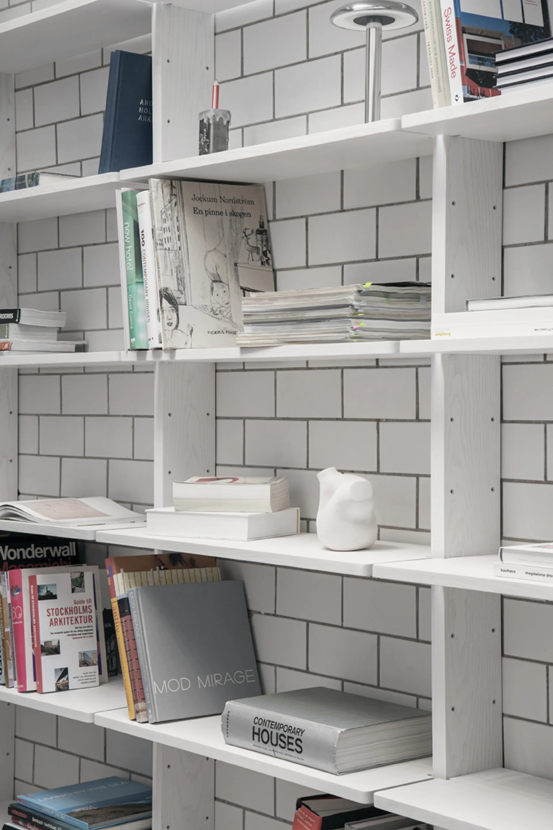 Gridlock Deep Shelf W800 Regalbrett, White stained Ash Massproductions