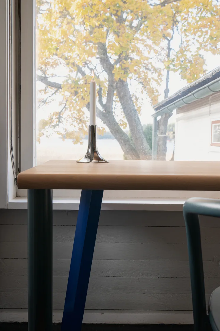 Homework Schreibtisch 140x60 cm, Schwarz gebeizte Esche Massproductions