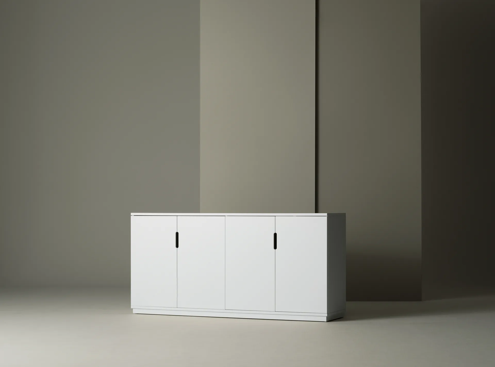 Aoko Sideboard 77x160 cm, weiß lackiert Mavis