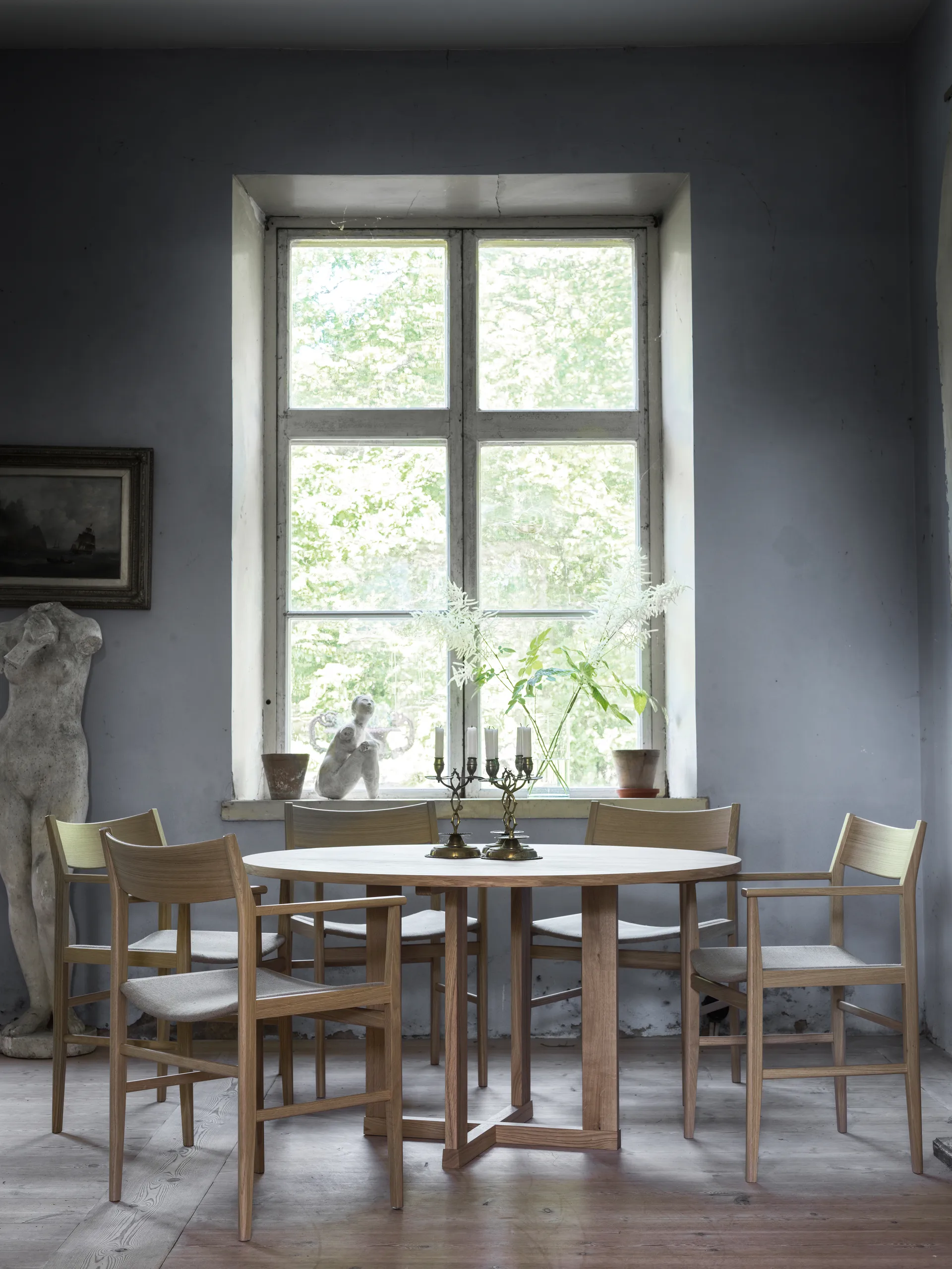 Arv Esstisch ⌀130 cm, Weißpigmentierte, mattlackierte Eiche Mavis