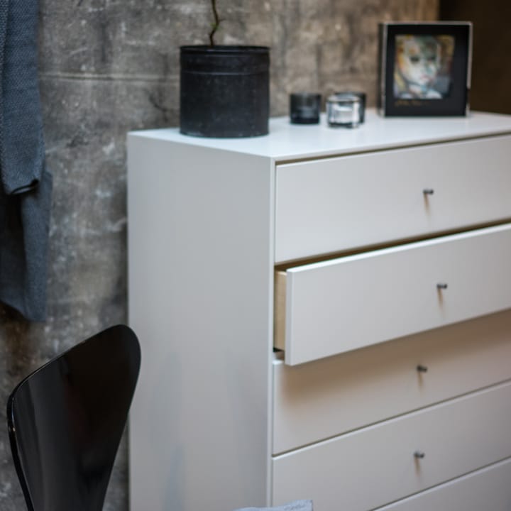 Volt Kommode 5 Schubladen weiß, Details aus rostfreiem Stahl Mavis