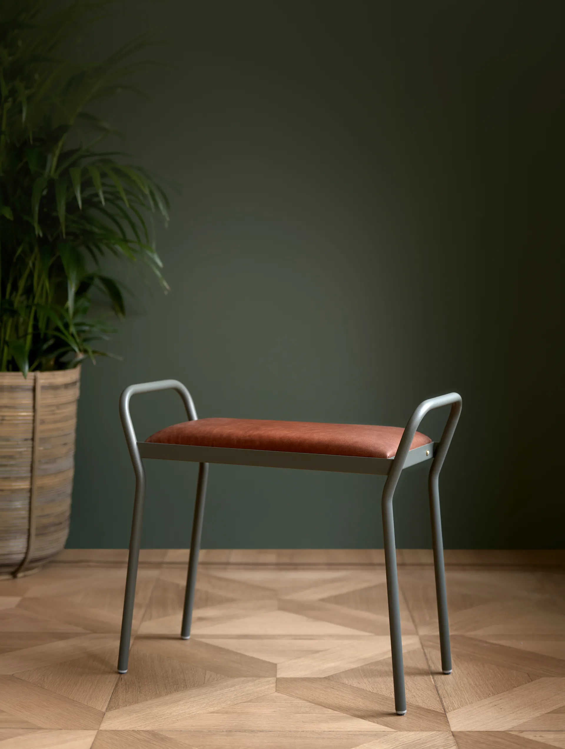 Anyone Hocker, Green-grey/Vintage Cognac Maze