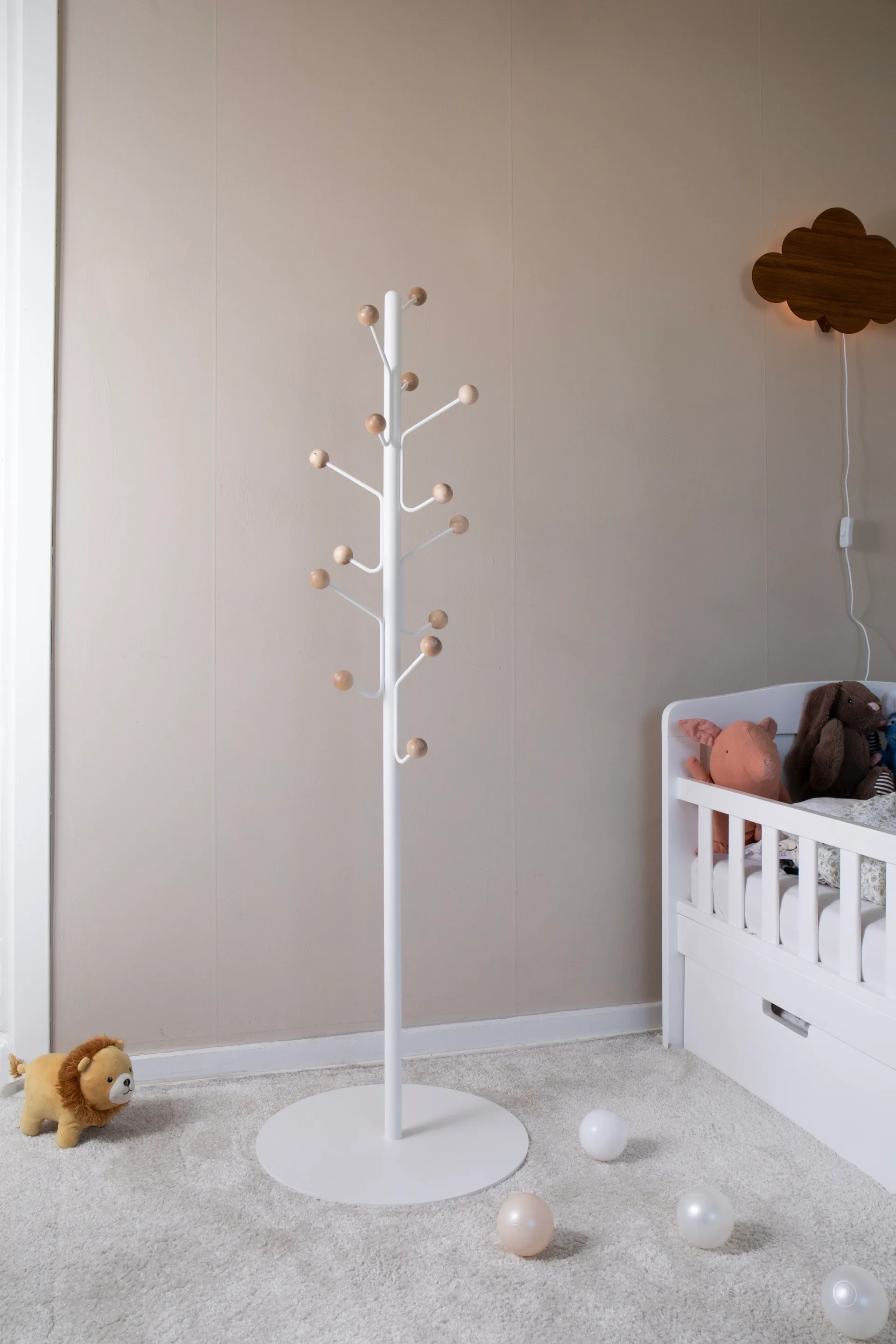 Bill Floor Garderobe Junior, White Maze