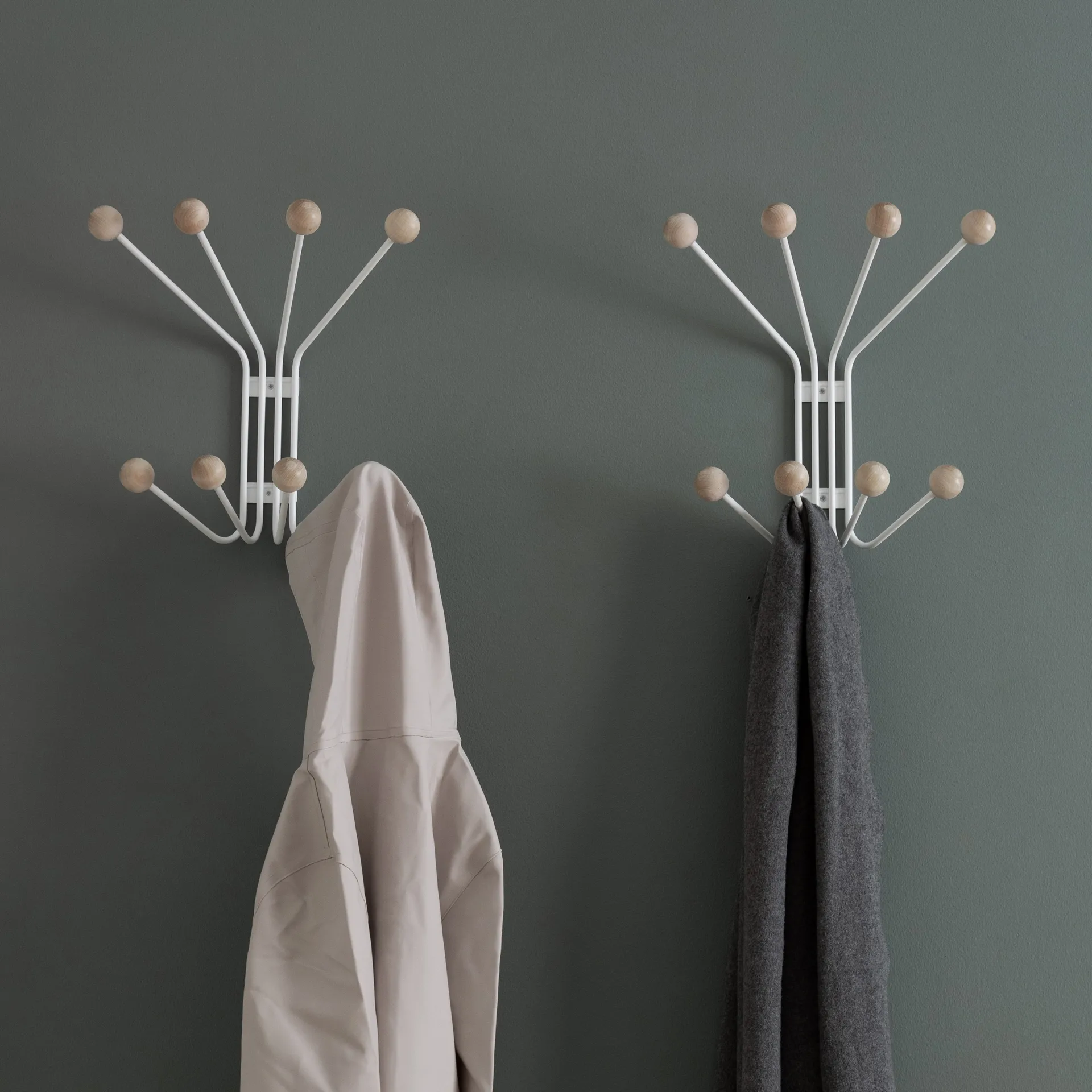 Bill S Wandhaken, Weiß Maze