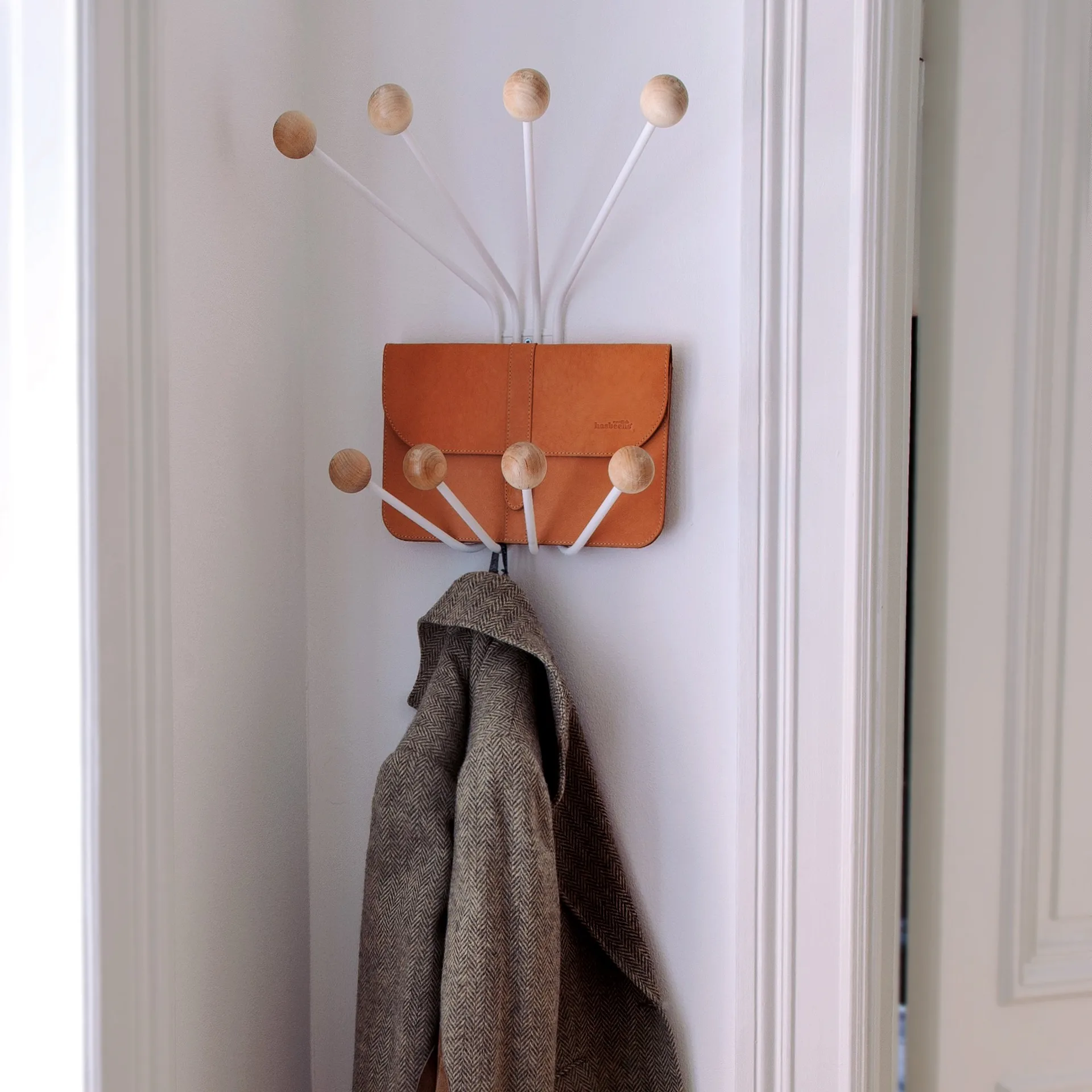 Bill S Wandhaken, Weiß Maze