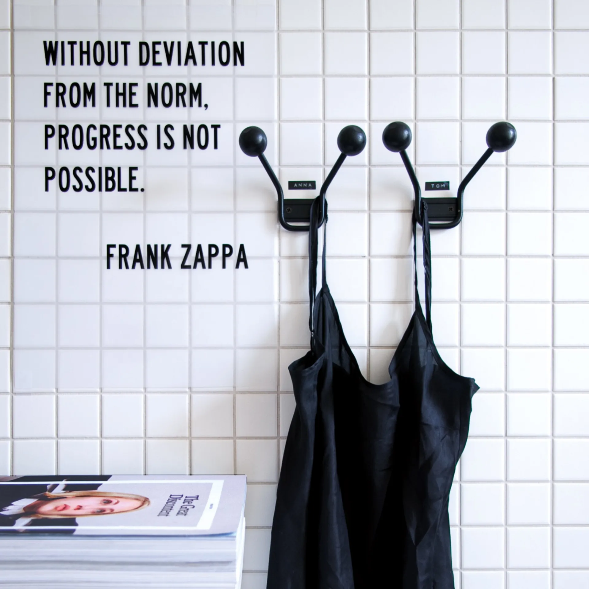 Bill XXS Wandhaken, Schwarz Maze