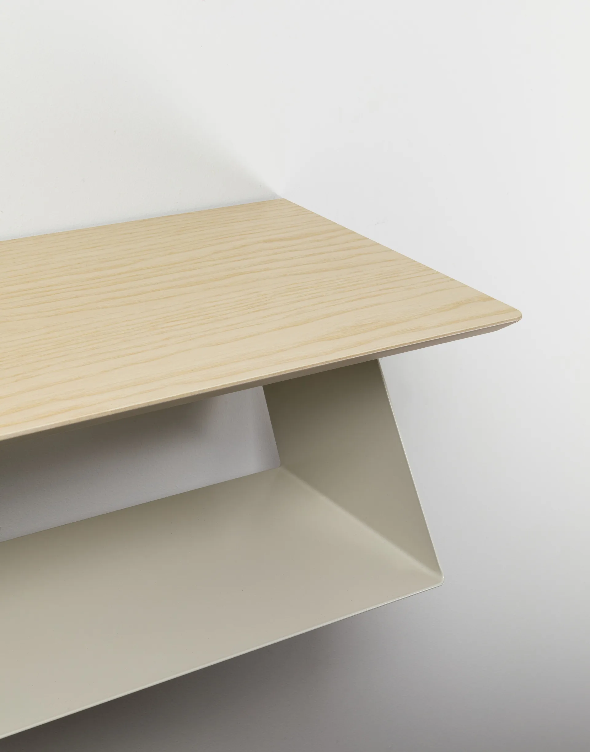 Edgy Wandregal, Eggshell-Esche Maze