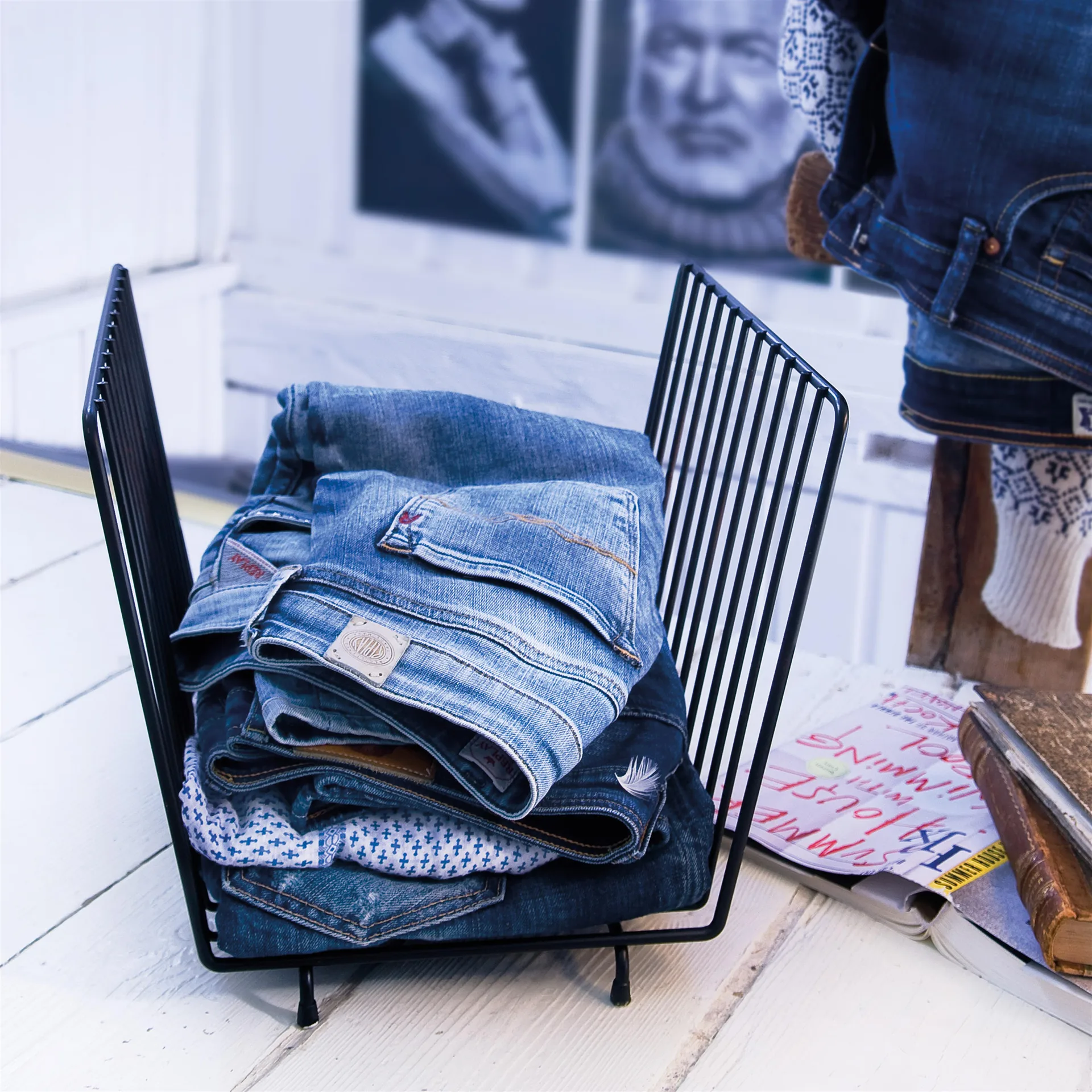 Journal Magazinhalter, Schwarz Maze