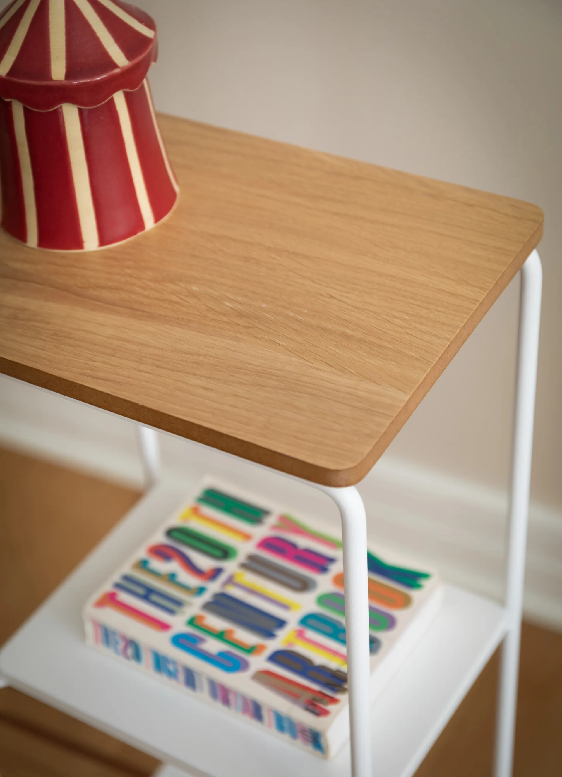 Mixrack Floor Shelf L Regal 26 x 19 x 82,2 cm, Oak-white Maze