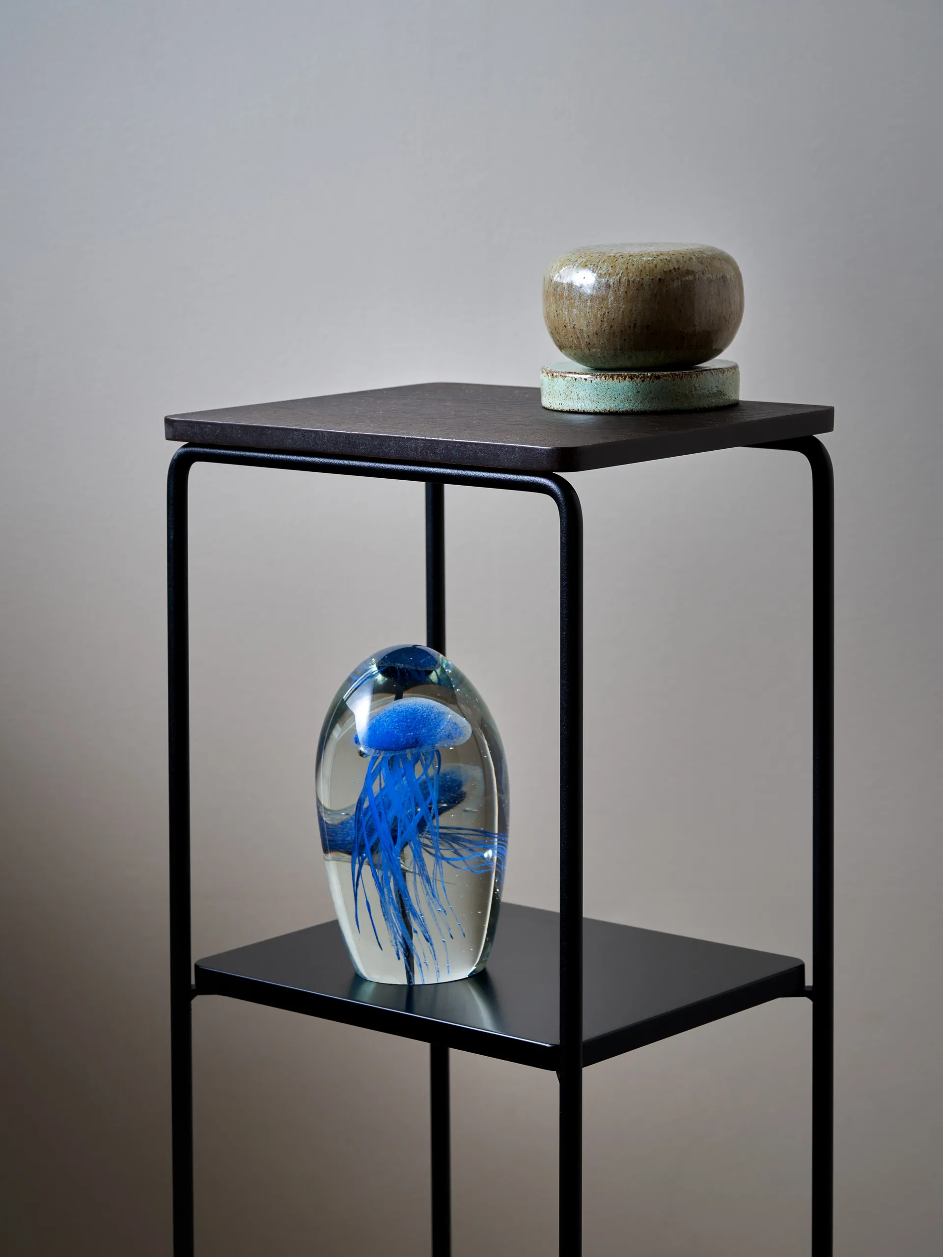 Mixrack Floor Shelf L Regal 26 x 19 x 82,2 cm, Stained oak-black Maze