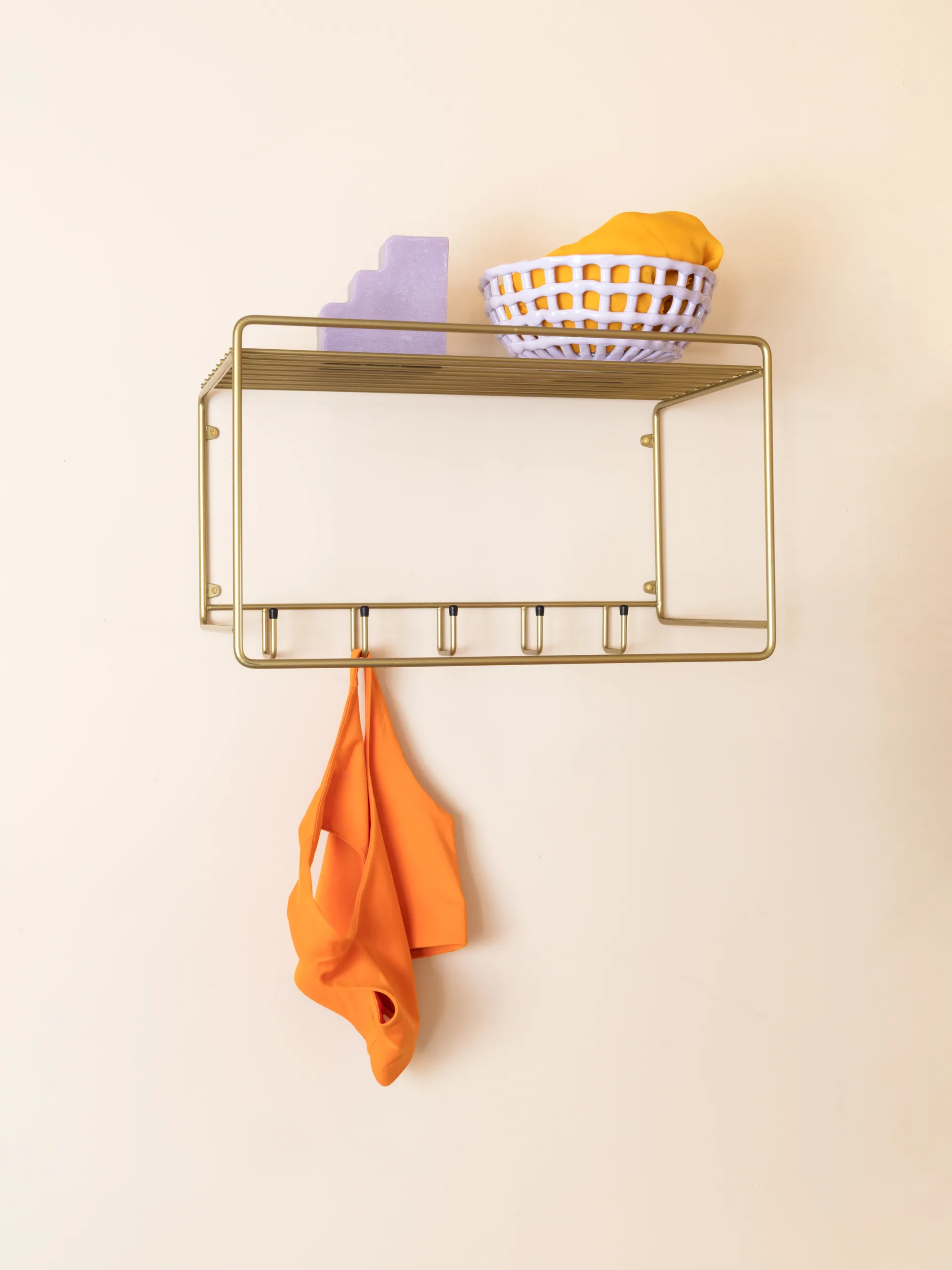 Uptown Hutregal, Messing Maze