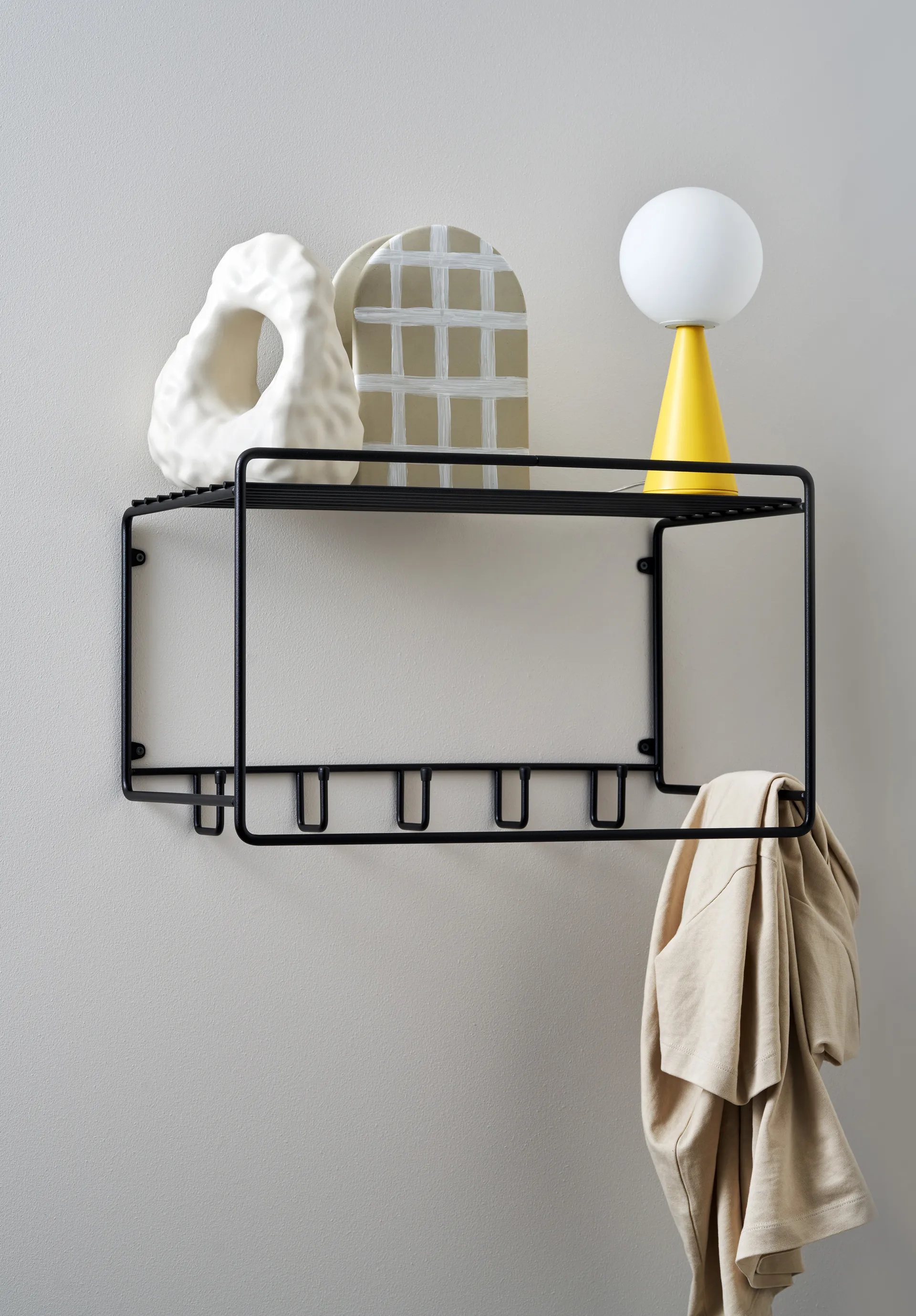 Uptown Hutregal, Schwarz Maze