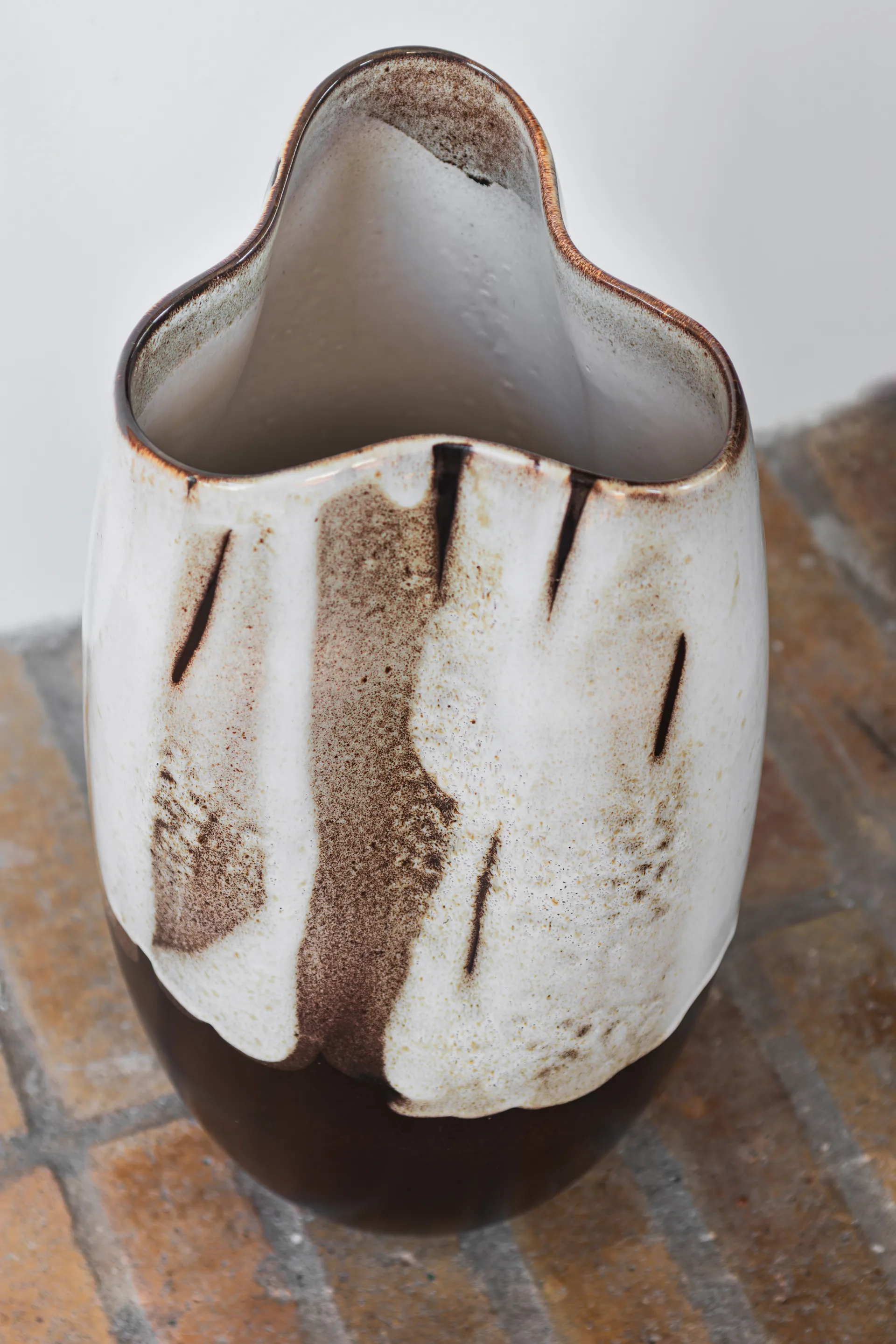 By Hand Vase gross 38,5 cm, Off-white Mette Ditmer