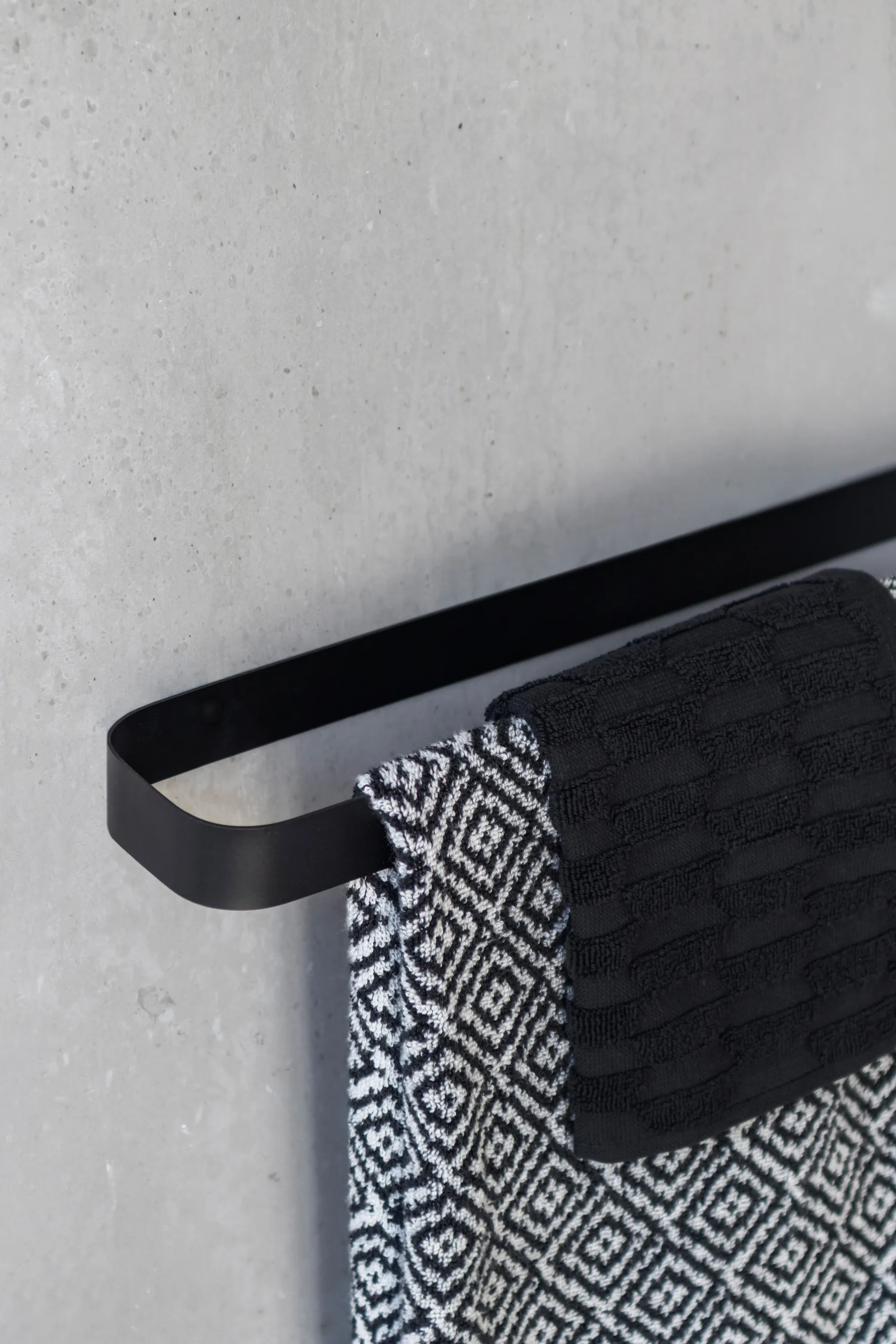 Carry Handtuchhalter 52 cm, Black Mette Ditmer