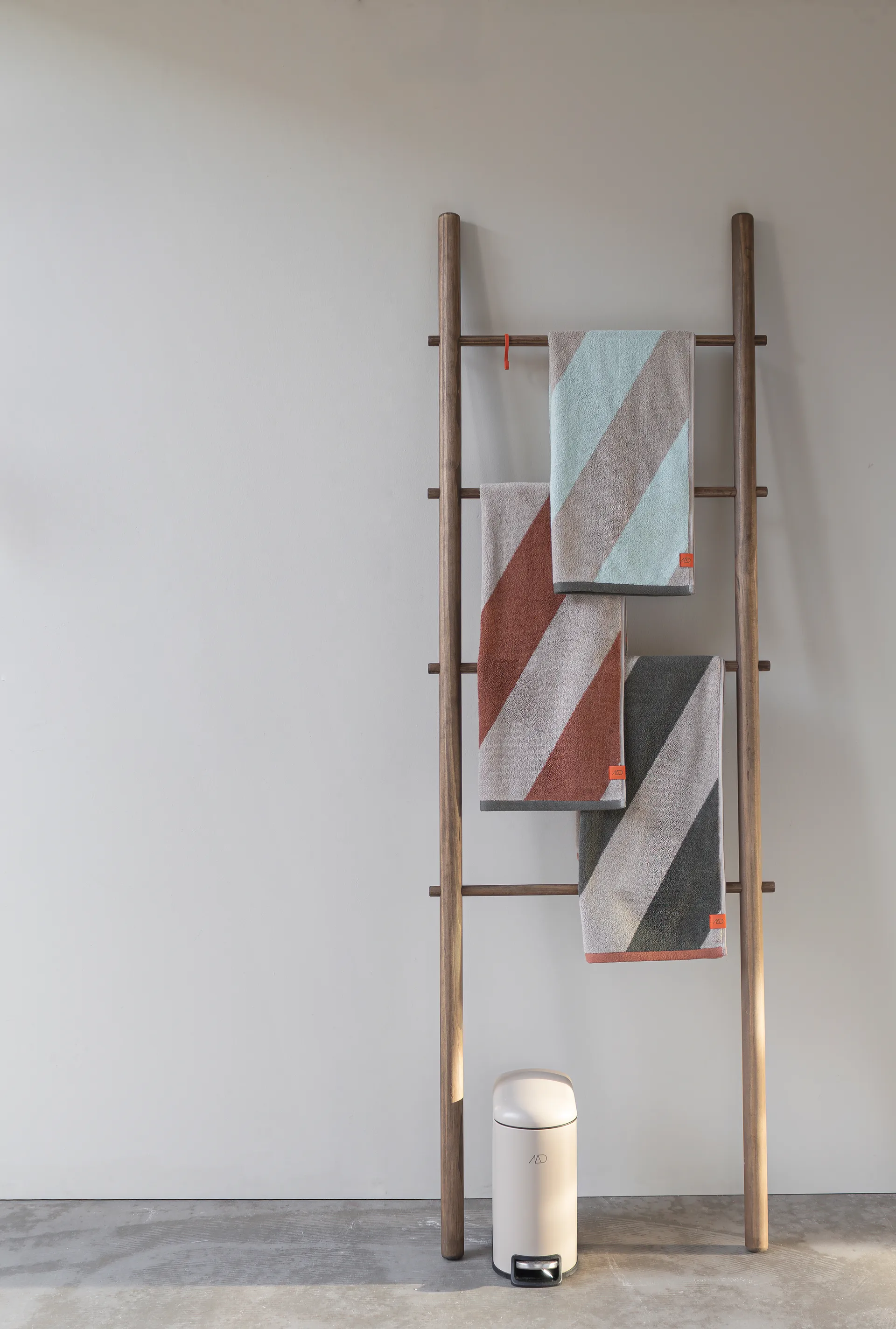 Diagonal Handtuch, Dark olive, 70x133 cm Mette Ditmer