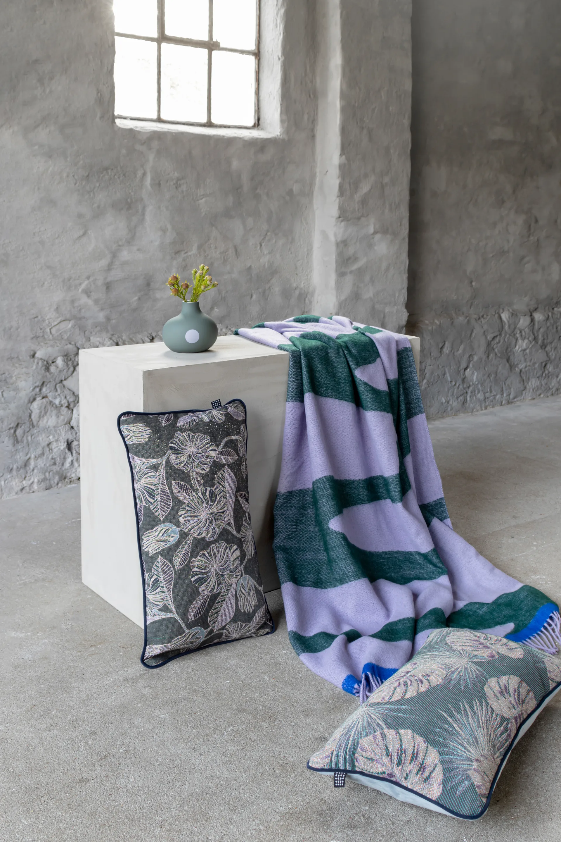 Gallery Wolldecke 125 x 170cm, Dark forest Mette Ditmer