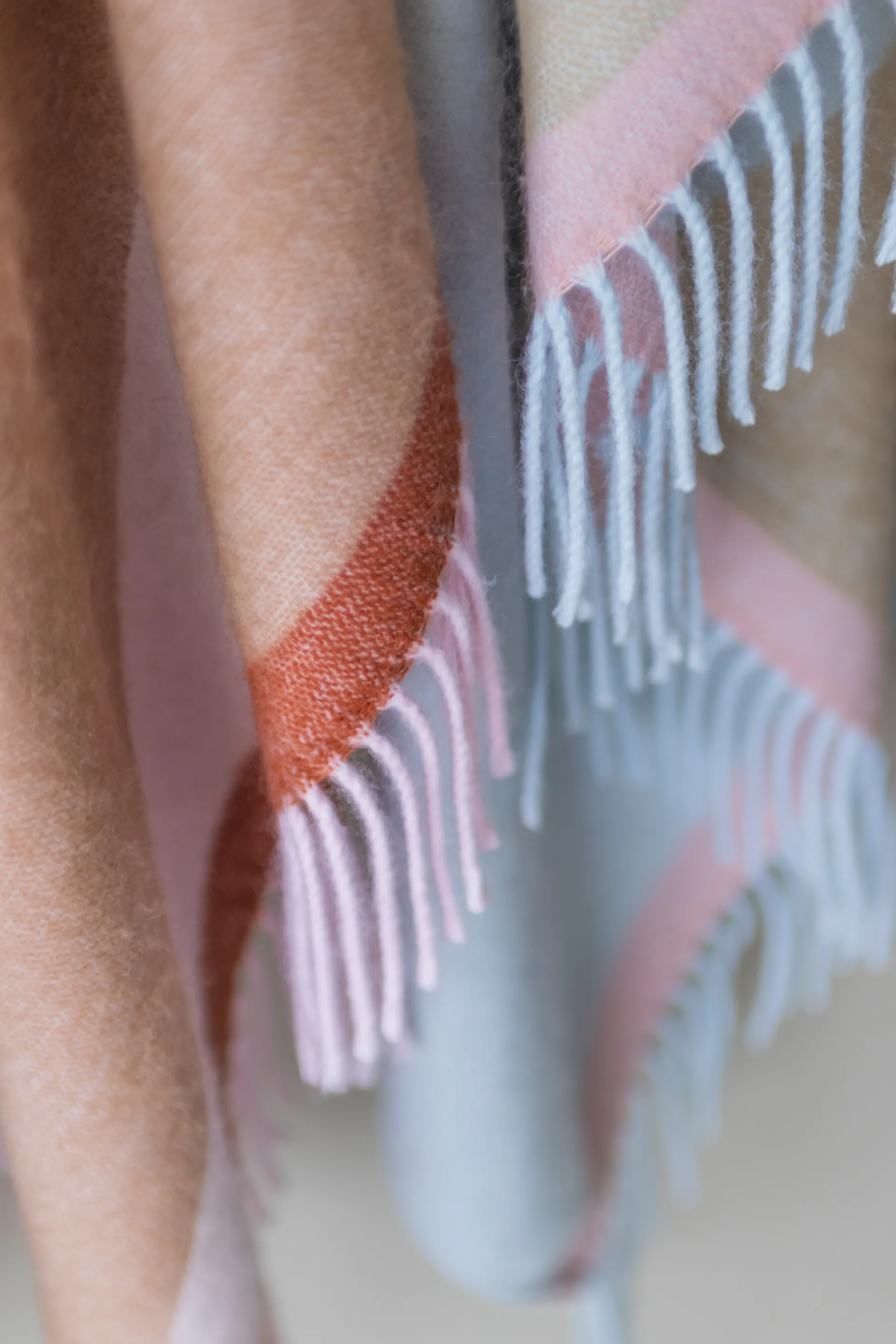 Gallery Wolldecke 125 x 170cm, Latte Mette Ditmer