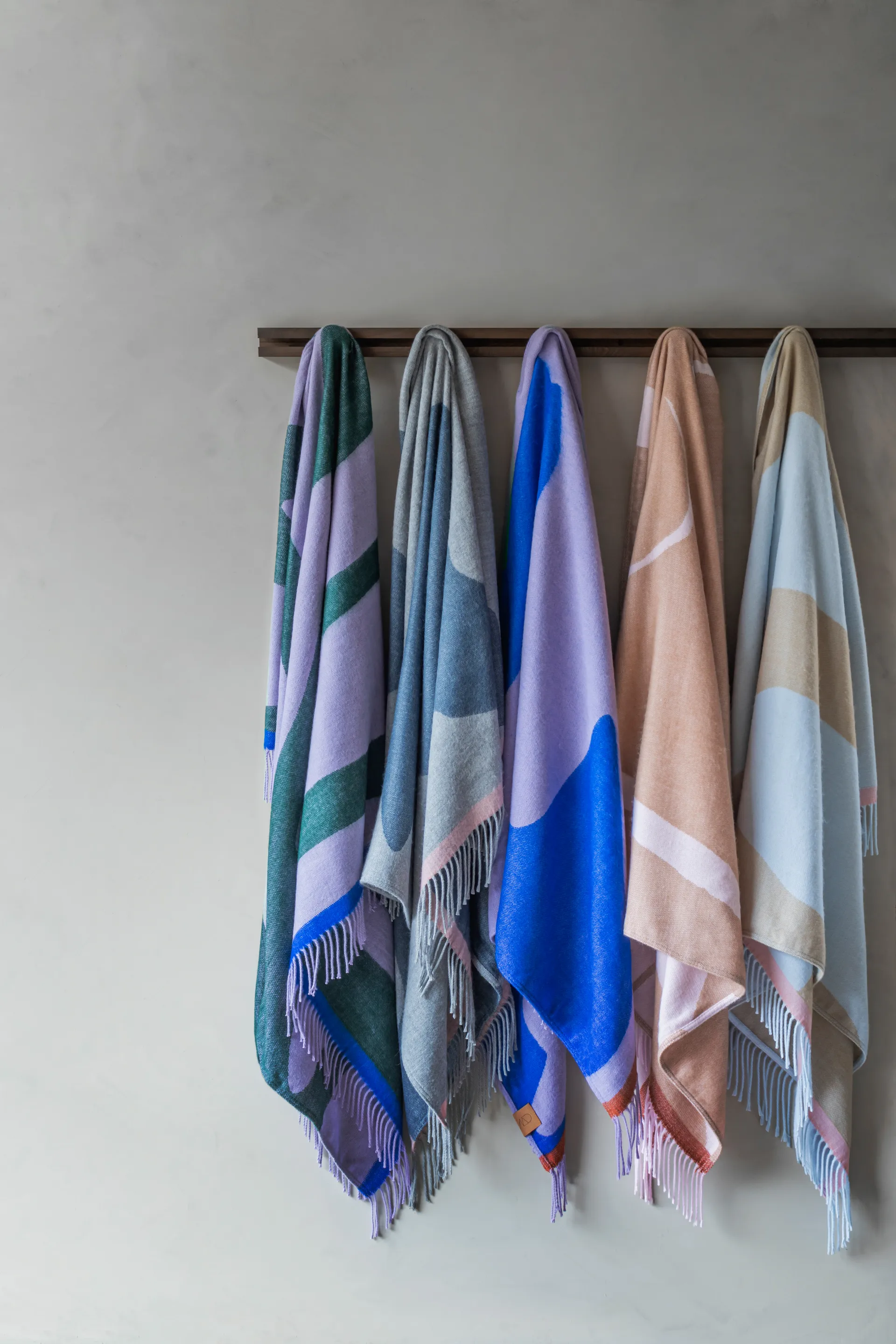 Gallery Wolldecke 125 x 170cm, Lilac Mette Ditmer
