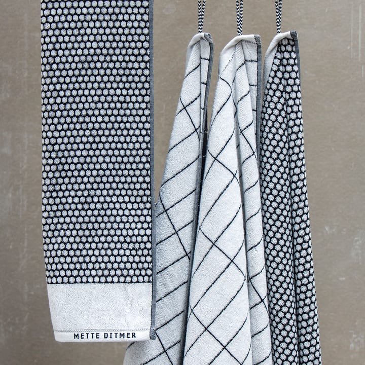 Grid Handtuch 50 x 100 cm - Schwarz-off white - Mette Ditmer