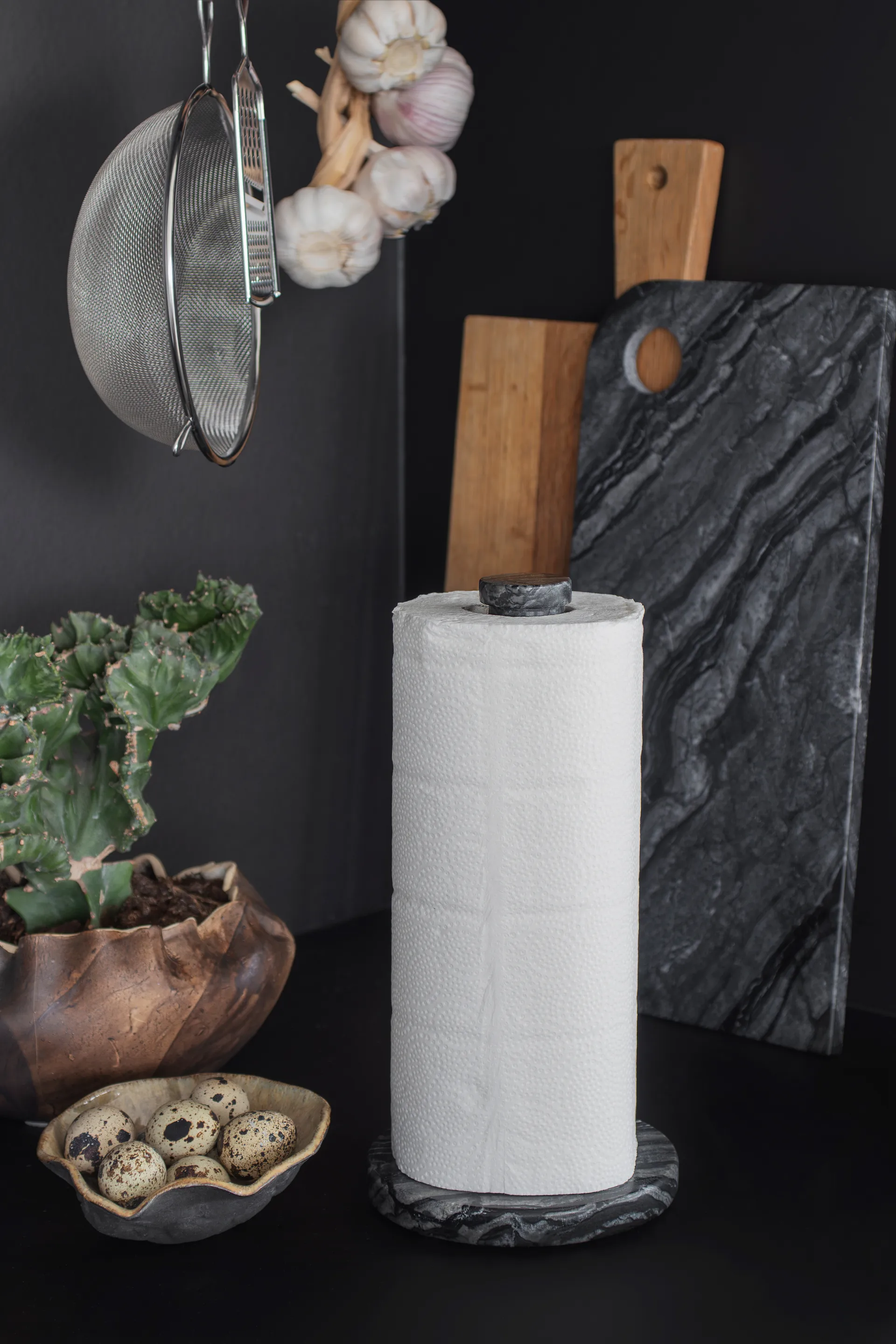 Marble Küchenrollenhalter, Black-Grey Mette Ditmer