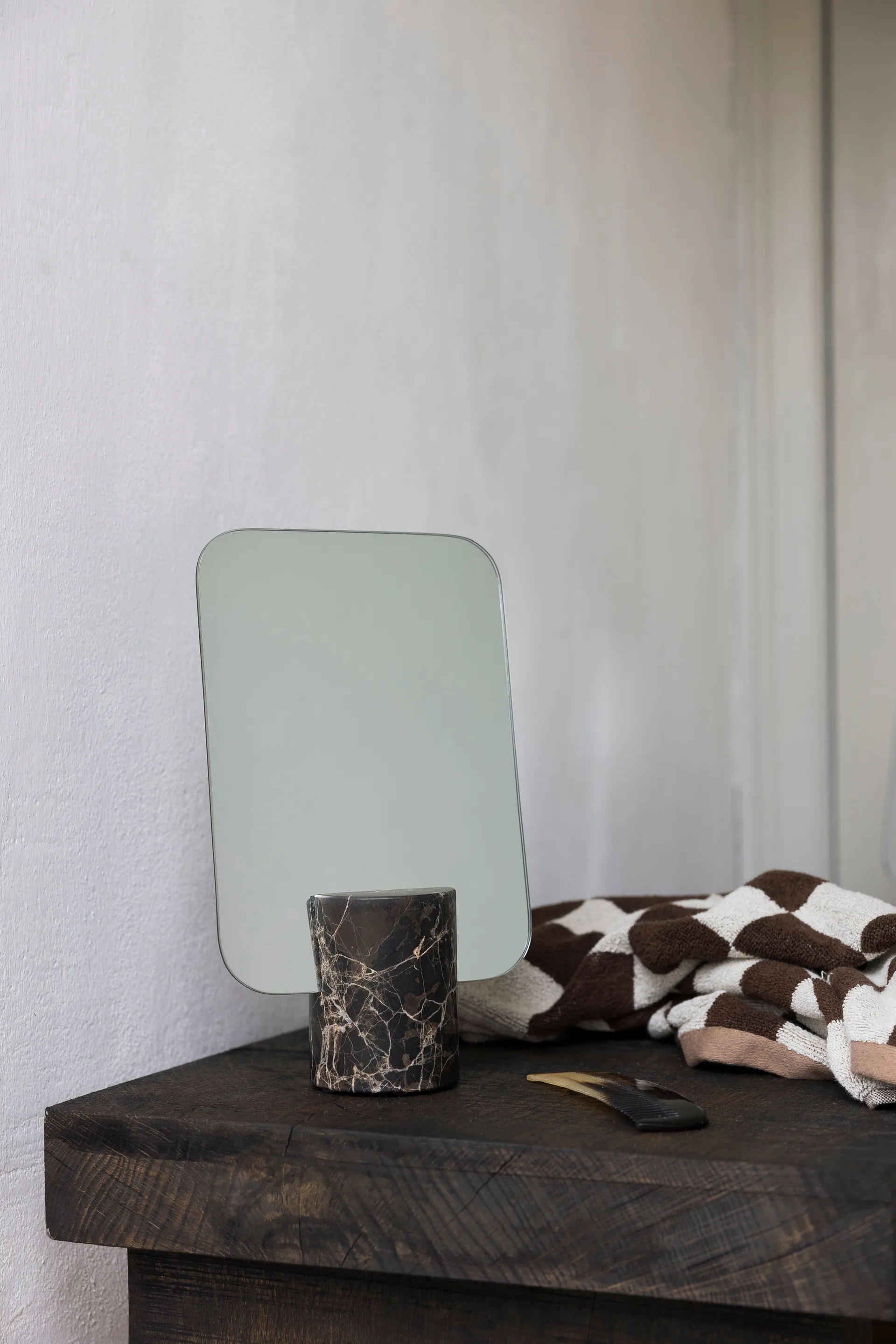 Marble Tischspiegel, Brown, 30 cm Mette Ditmer