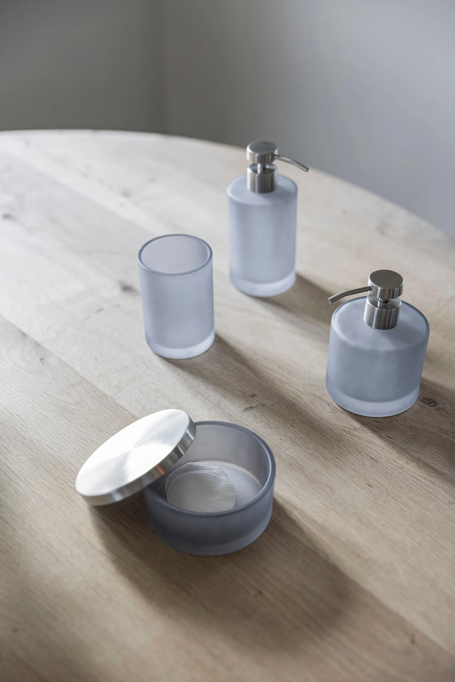 Modest Dose mit Deckel Ø10,5 cm, Dove blue Mette Ditmer