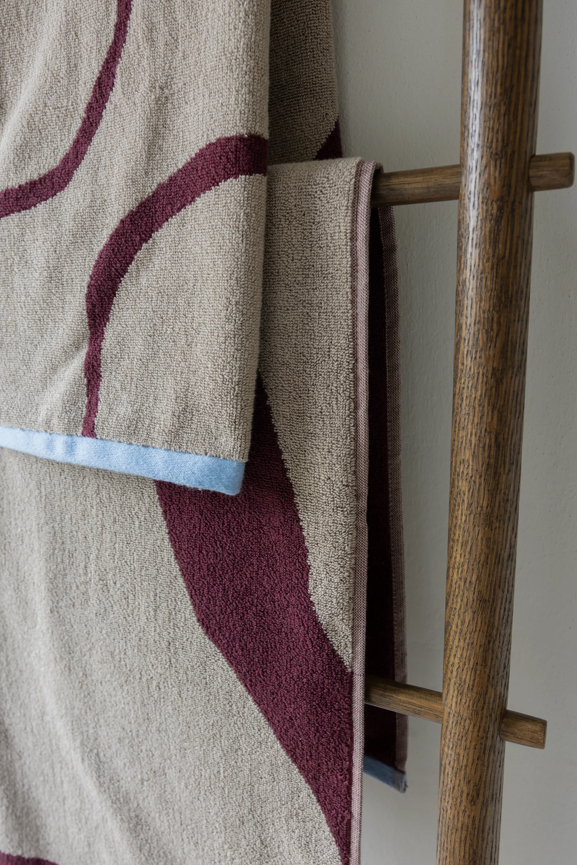 Nova Arte Badetuch 70x133cm, Wine-sand Mette Ditmer